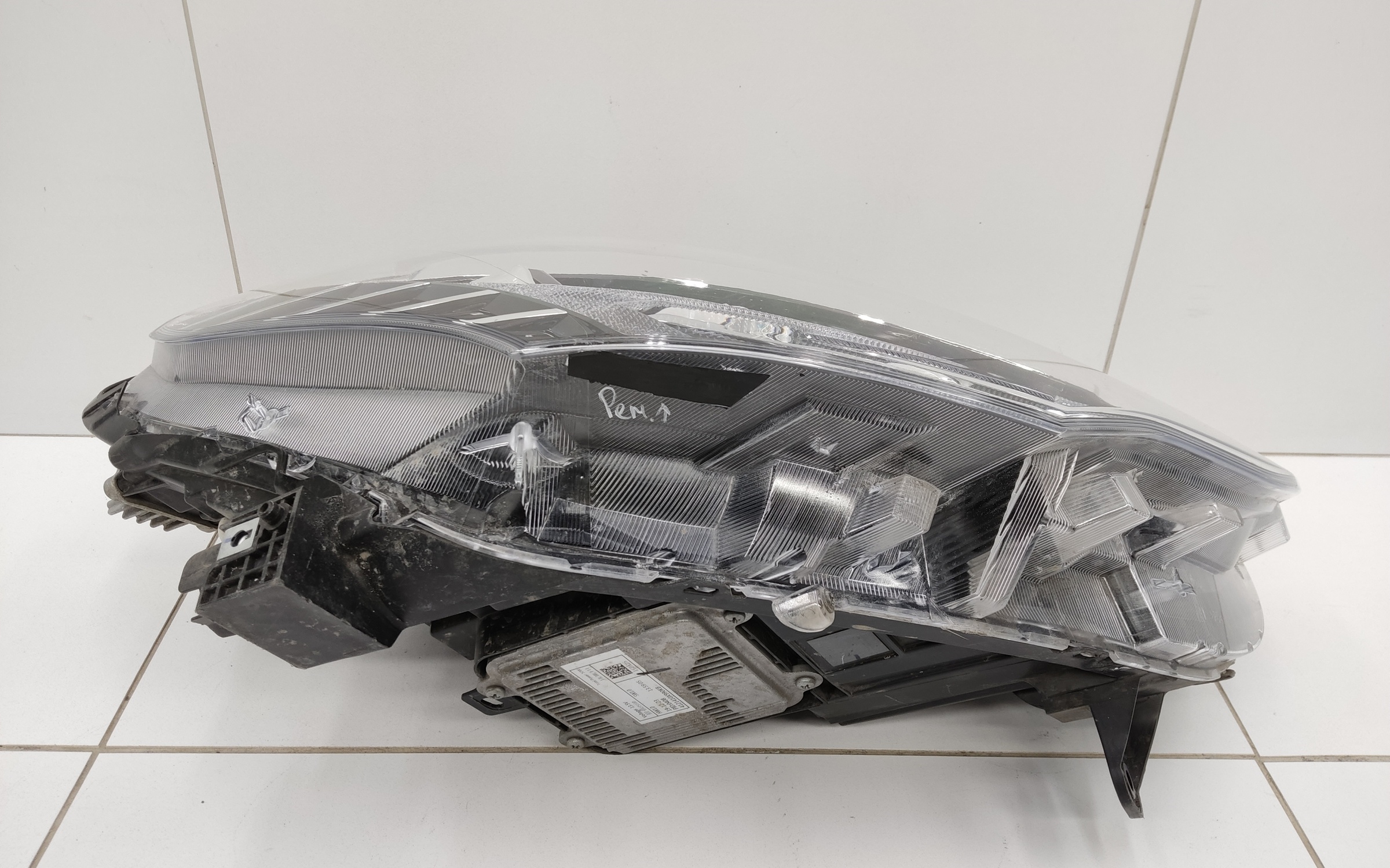 Фара передняя правая Haval Jolion LED