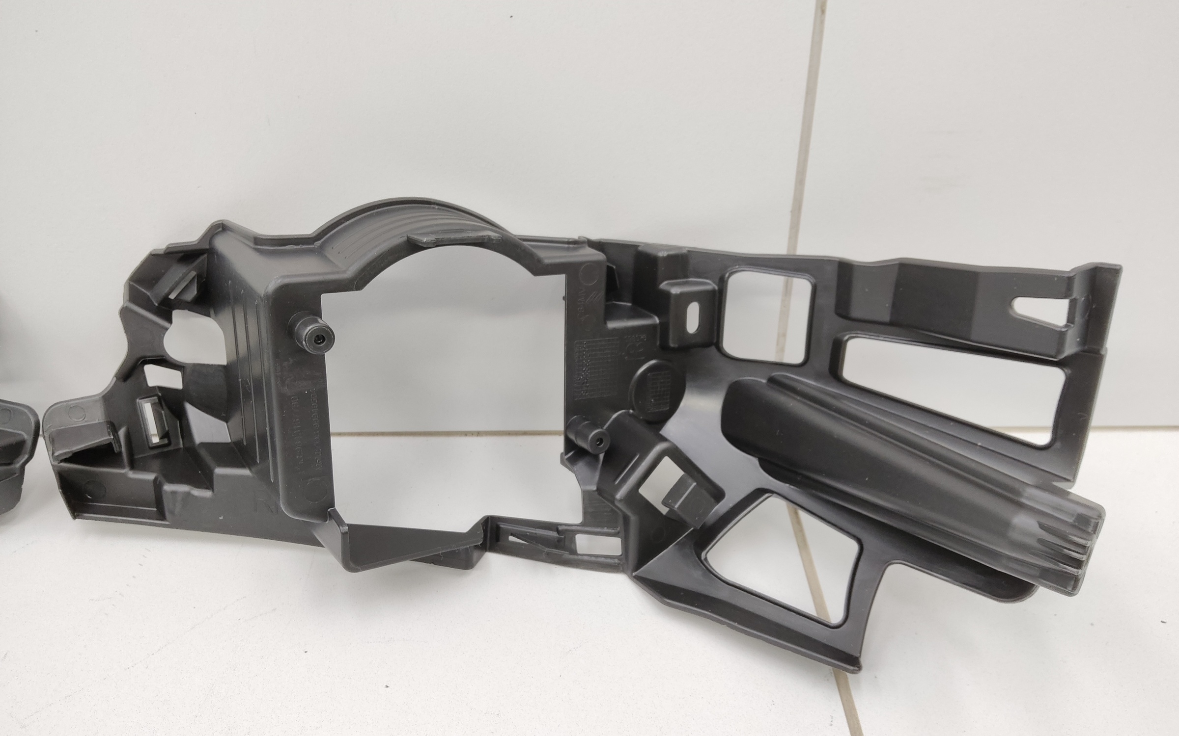 Комплект кронштейнов переднего бампера Citroen C5 Aircross Restail