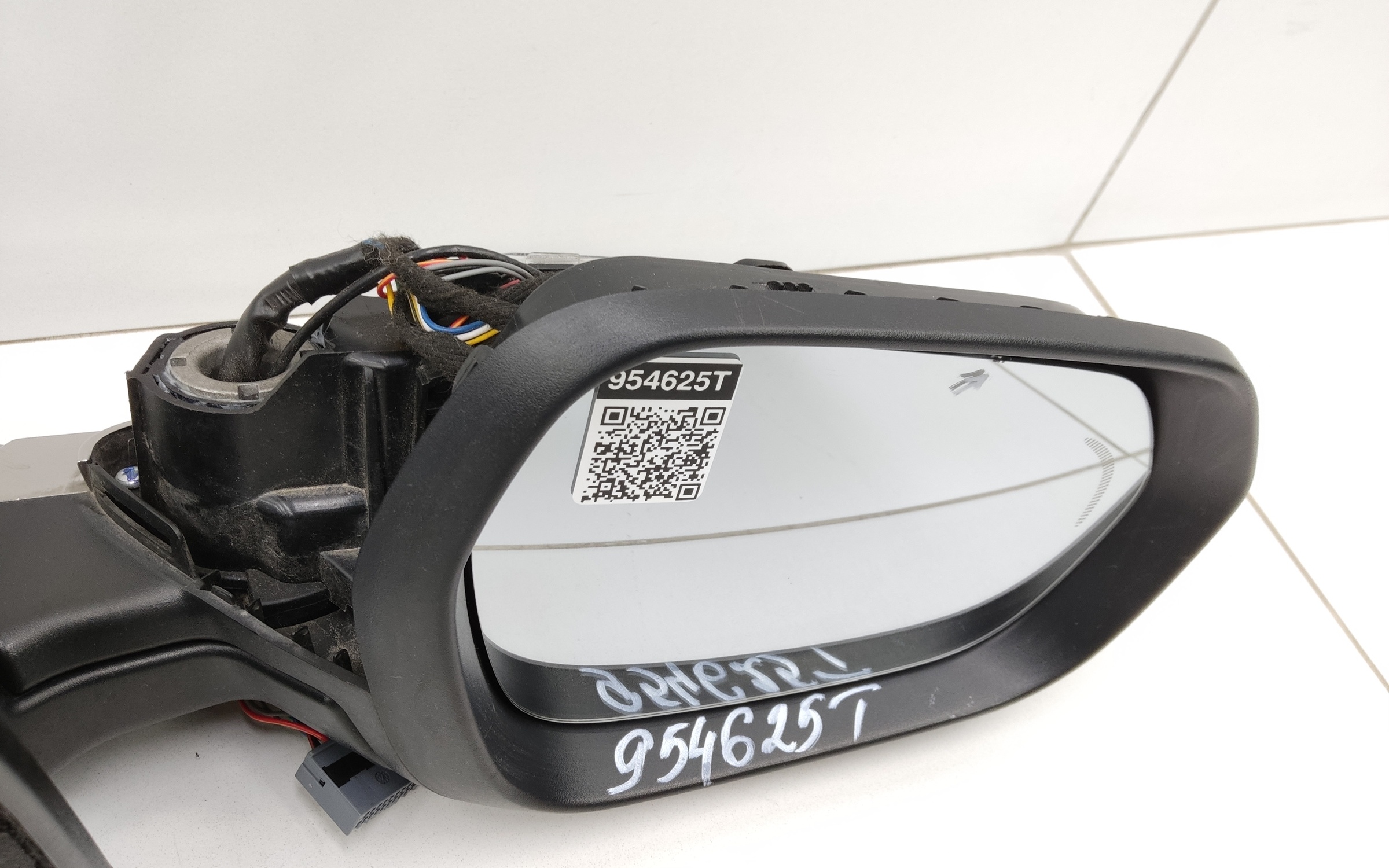 Зеркало правое Geely Monjaro 12+1 контактов