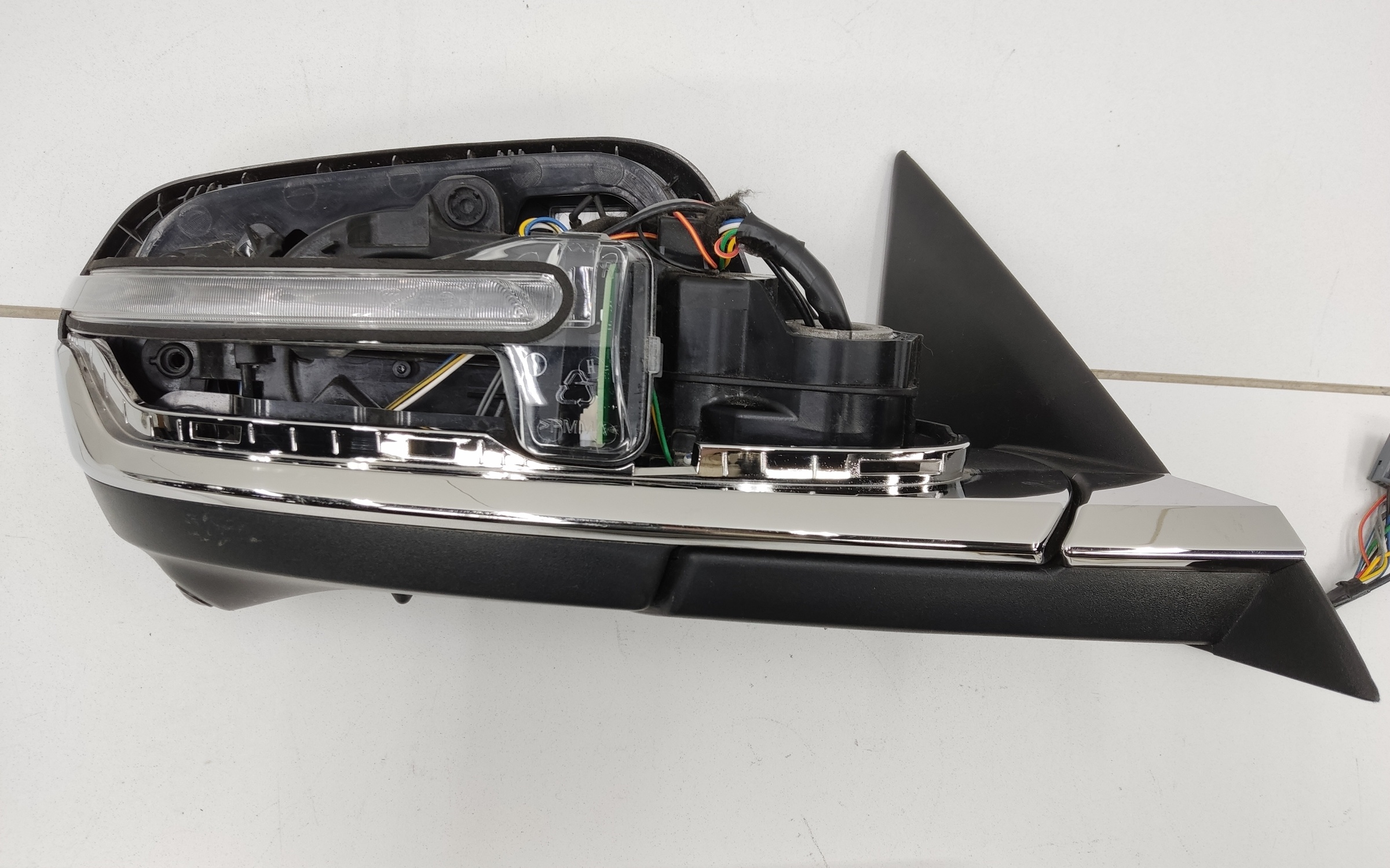 Зеркало правое Geely Monjaro 12+1 контактов