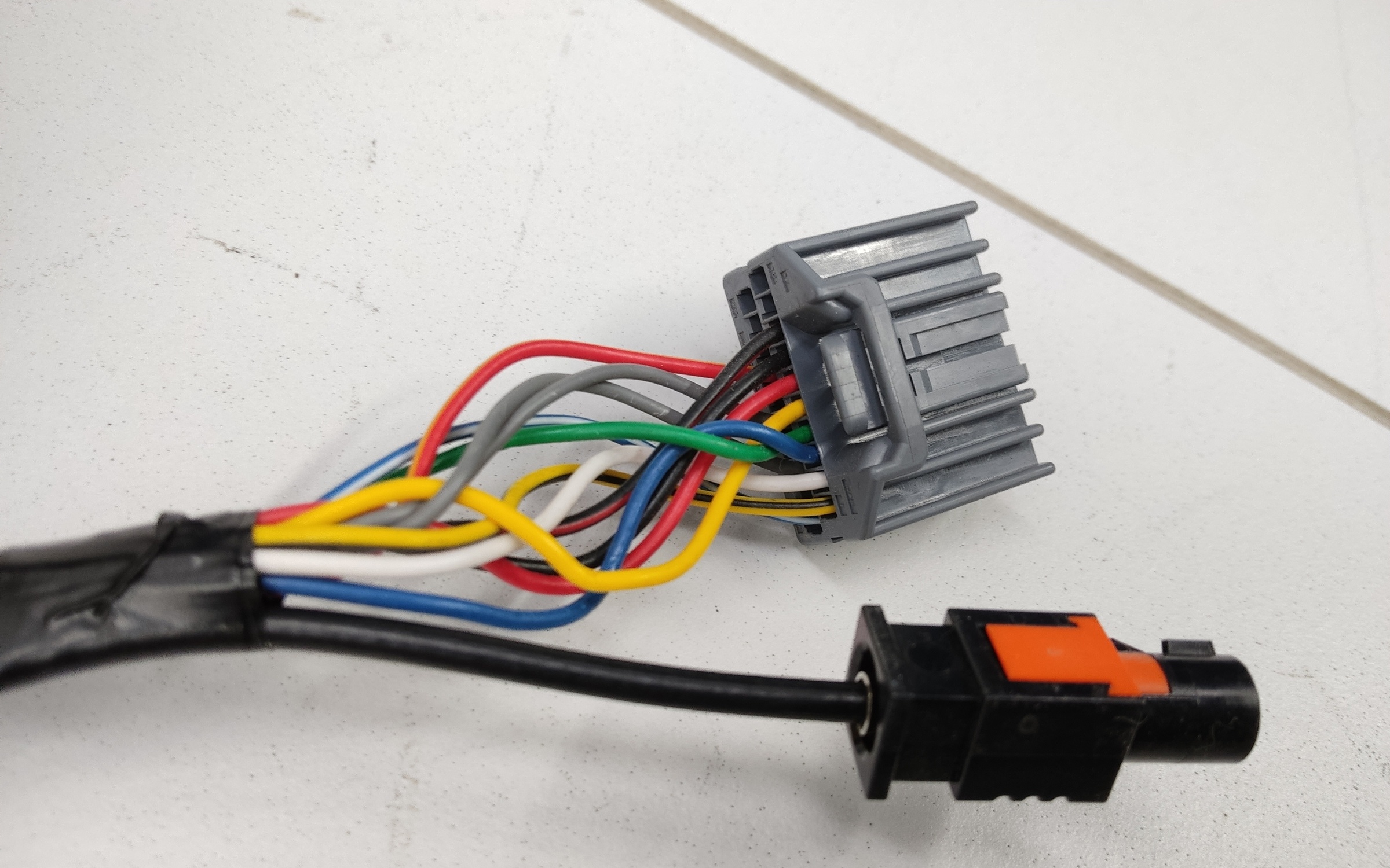 Зеркало правое Geely Monjaro 12+1 контактов