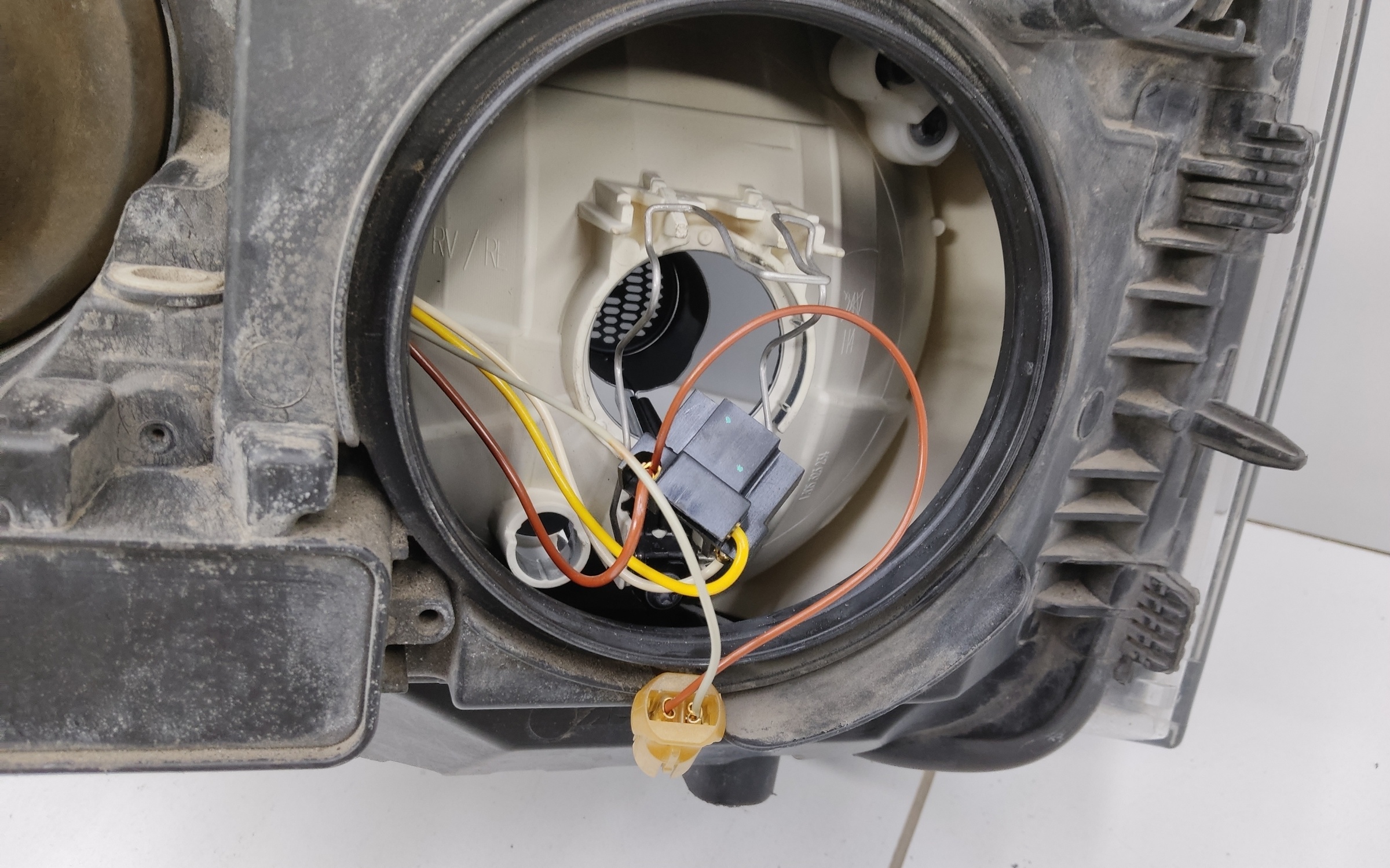 Фара передняя правая Volkswagen Transporter T5 Restail галоген