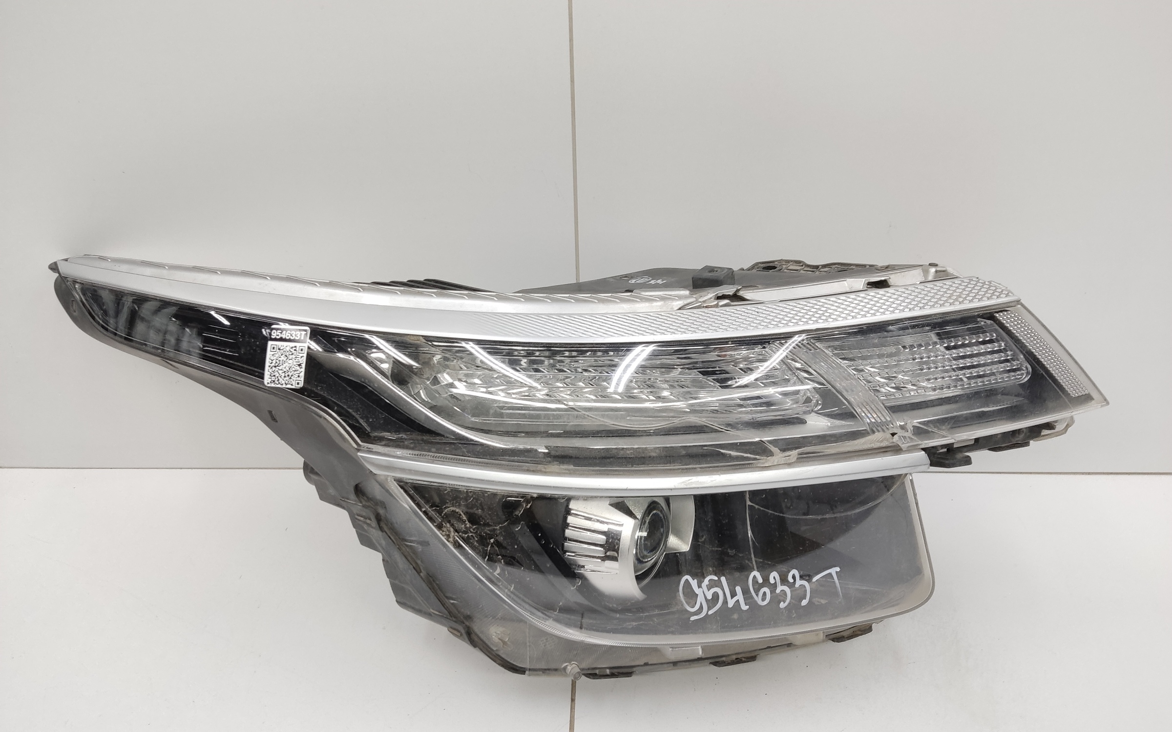 Фара передняя правая Kia Seltos галоген линза без ДХО