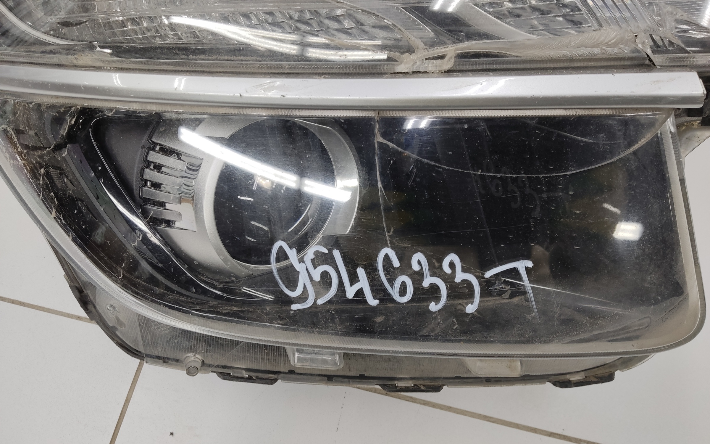 Фара передняя правая Kia Seltos галоген линза без ДХО