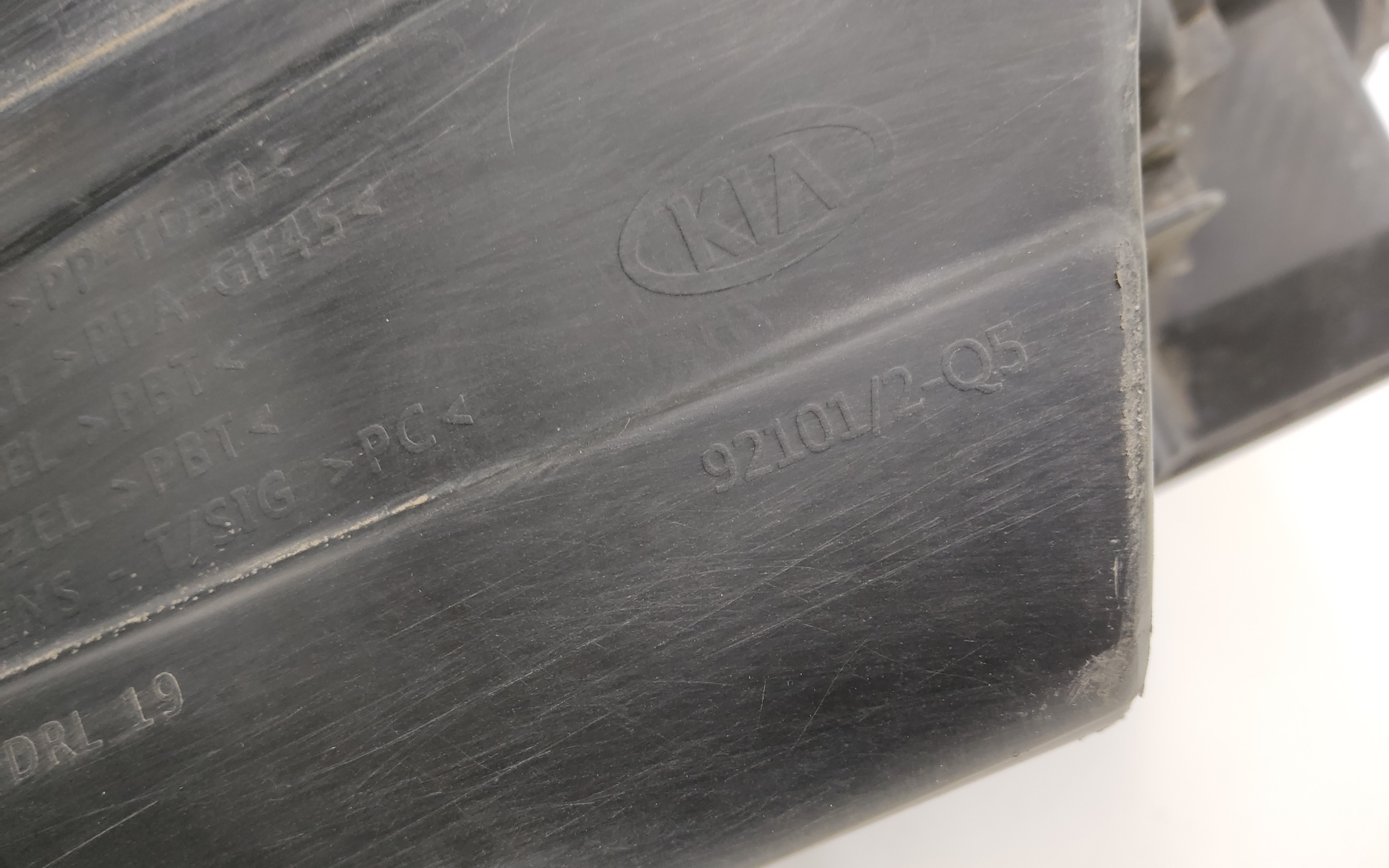 Фара передняя правая Kia Seltos галоген линза без ДХО