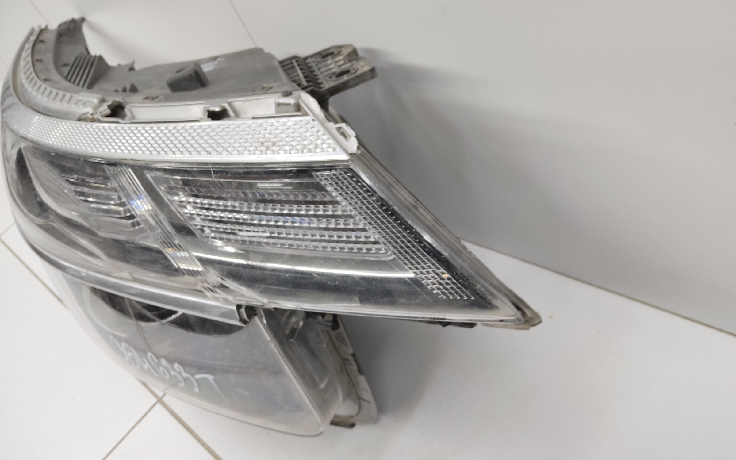 Фара передняя правая Kia Seltos галоген линза без ДХО