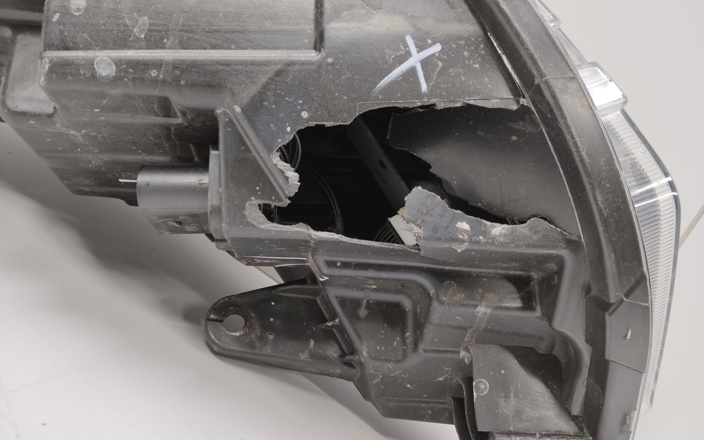 Фара передняя правая Chery Tiggo 7L LED