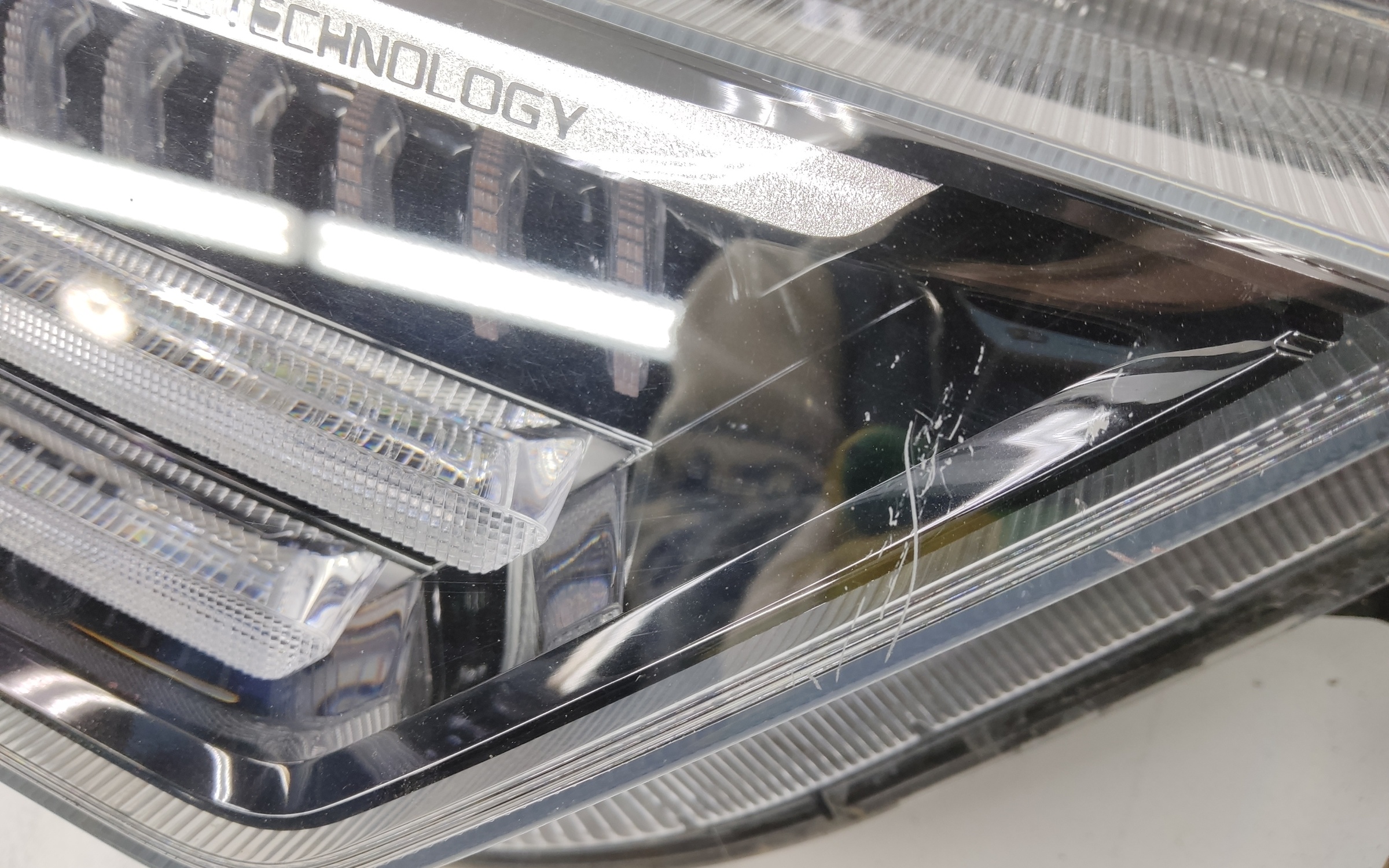 Фара передняя правая Chery Tiggo 7L LED