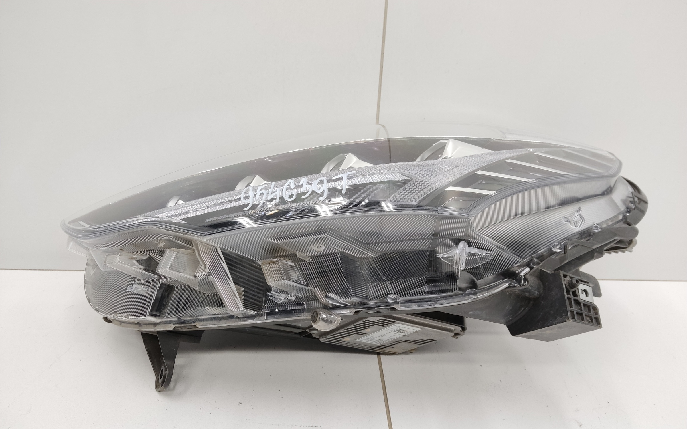 Фара передняя левая Haval Jolion LED