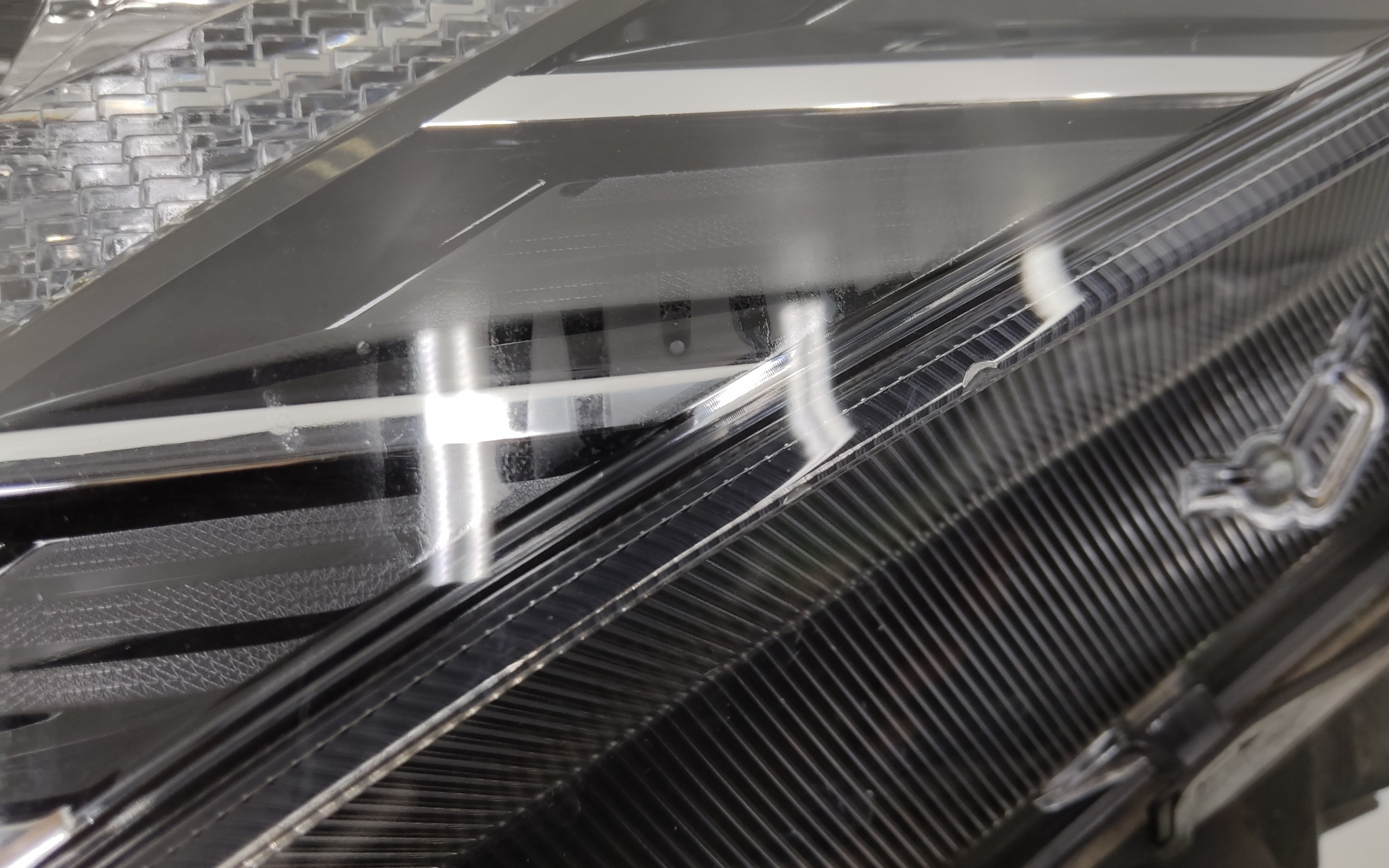 Фара передняя левая Haval Jolion LED