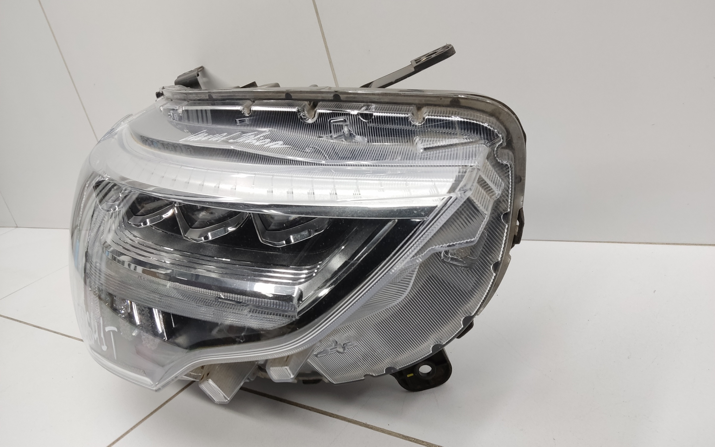 Фара передняя правая Haval Jolion LED