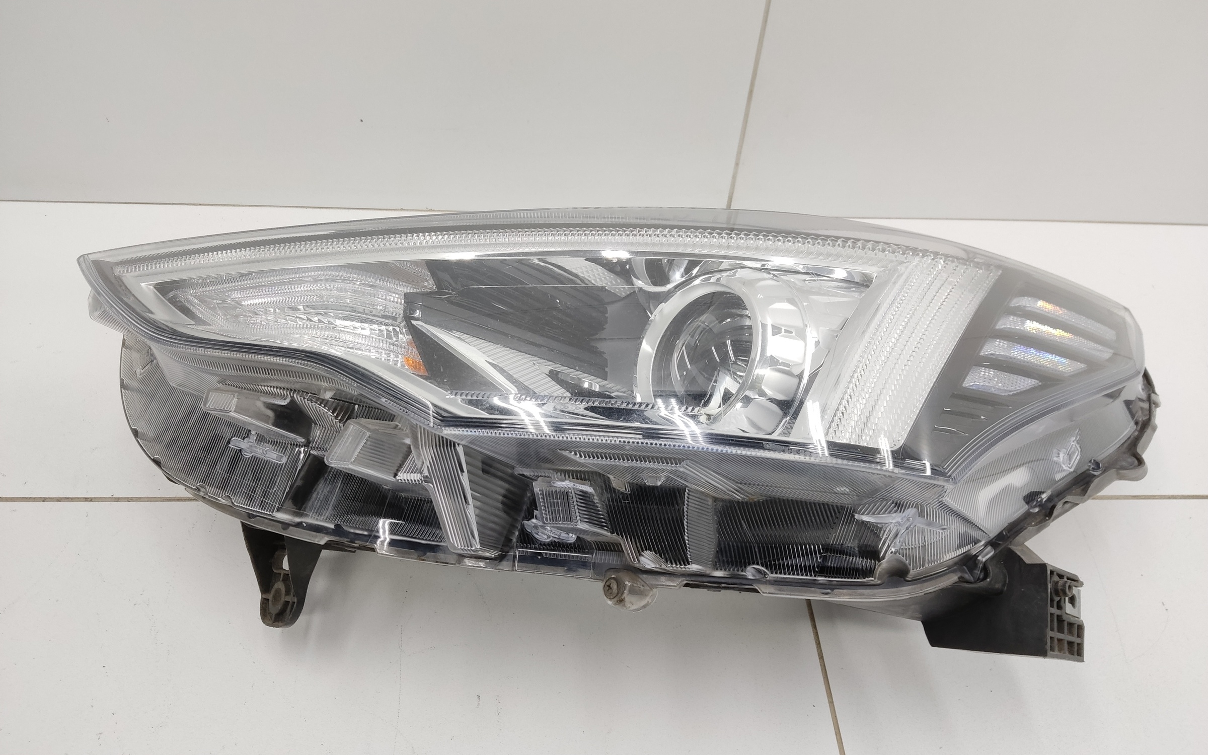 Фара передняя левая Haval Jolion галоген линза с ДХО