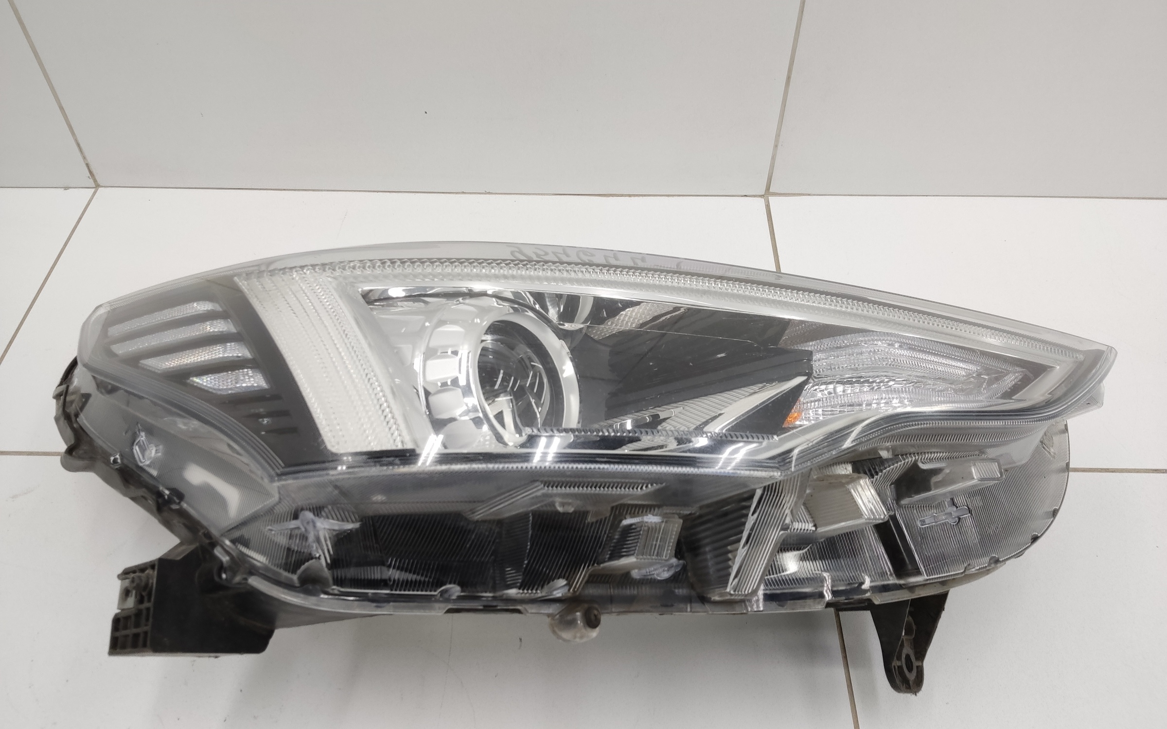 Фара передняя правая Haval Jolion галоген линза с ДХО