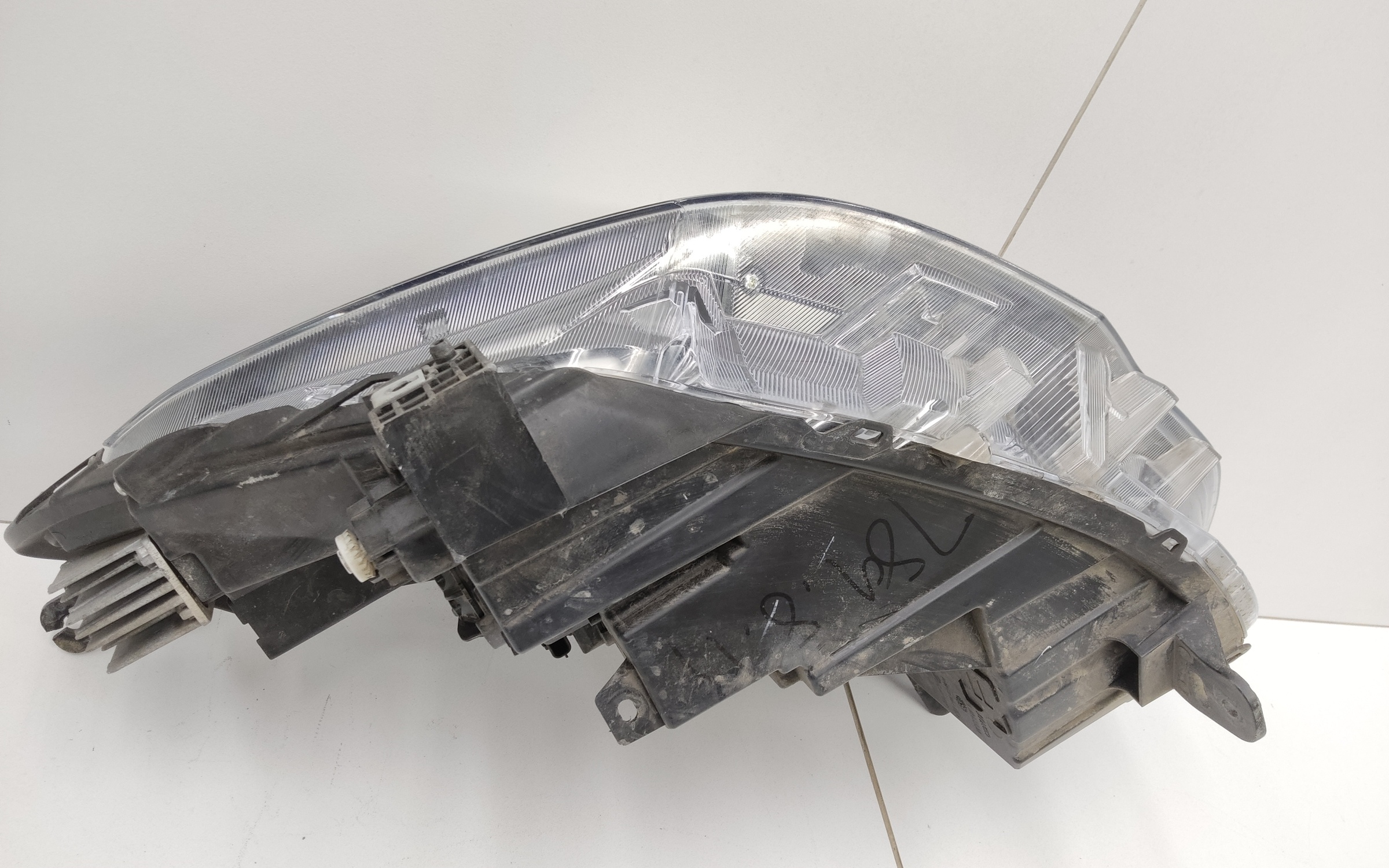 Фара передняя правая Haval Jolion галоген линза с ДХО