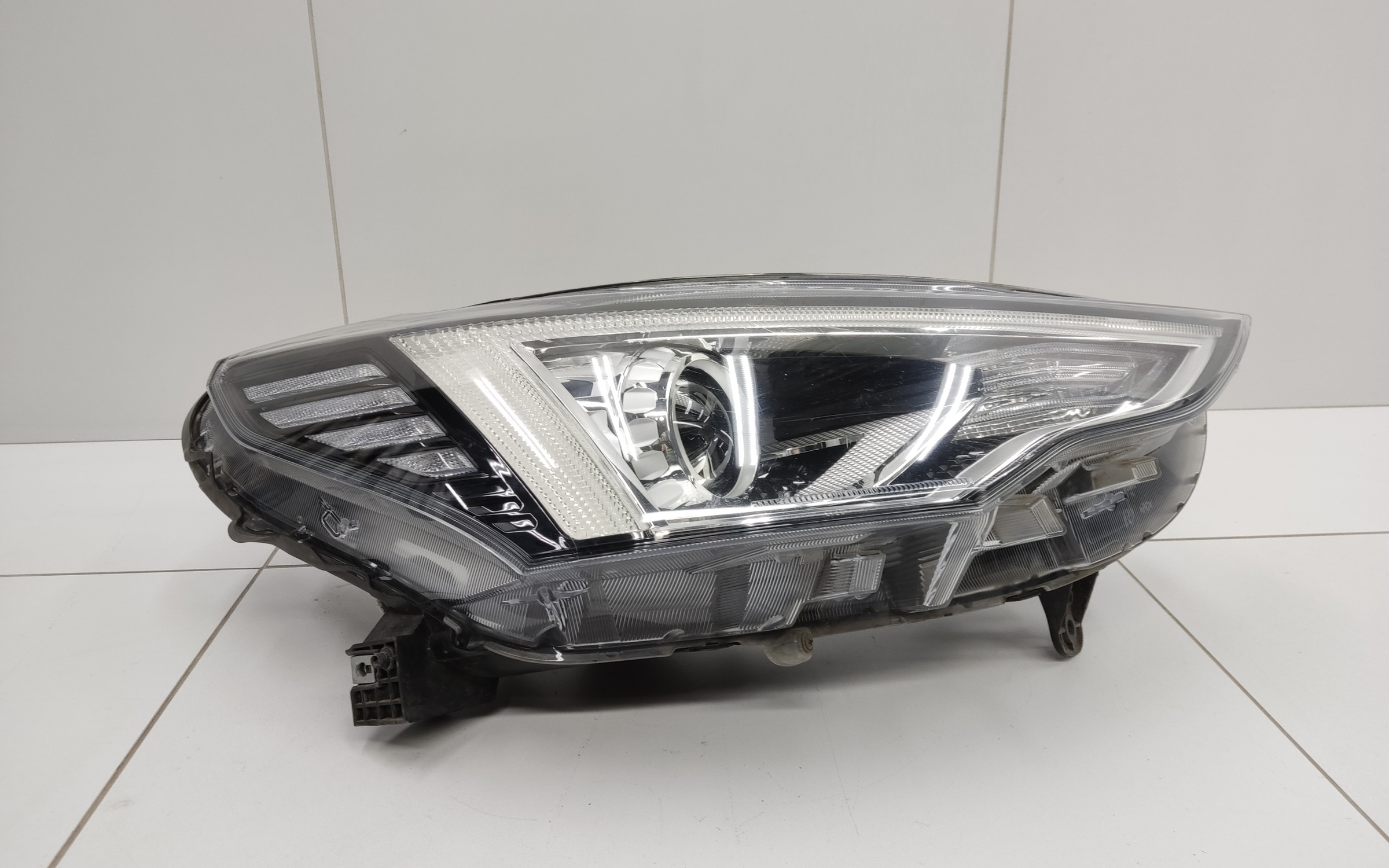 Фара передняя правая Haval Jolion галоген линза с ДХО