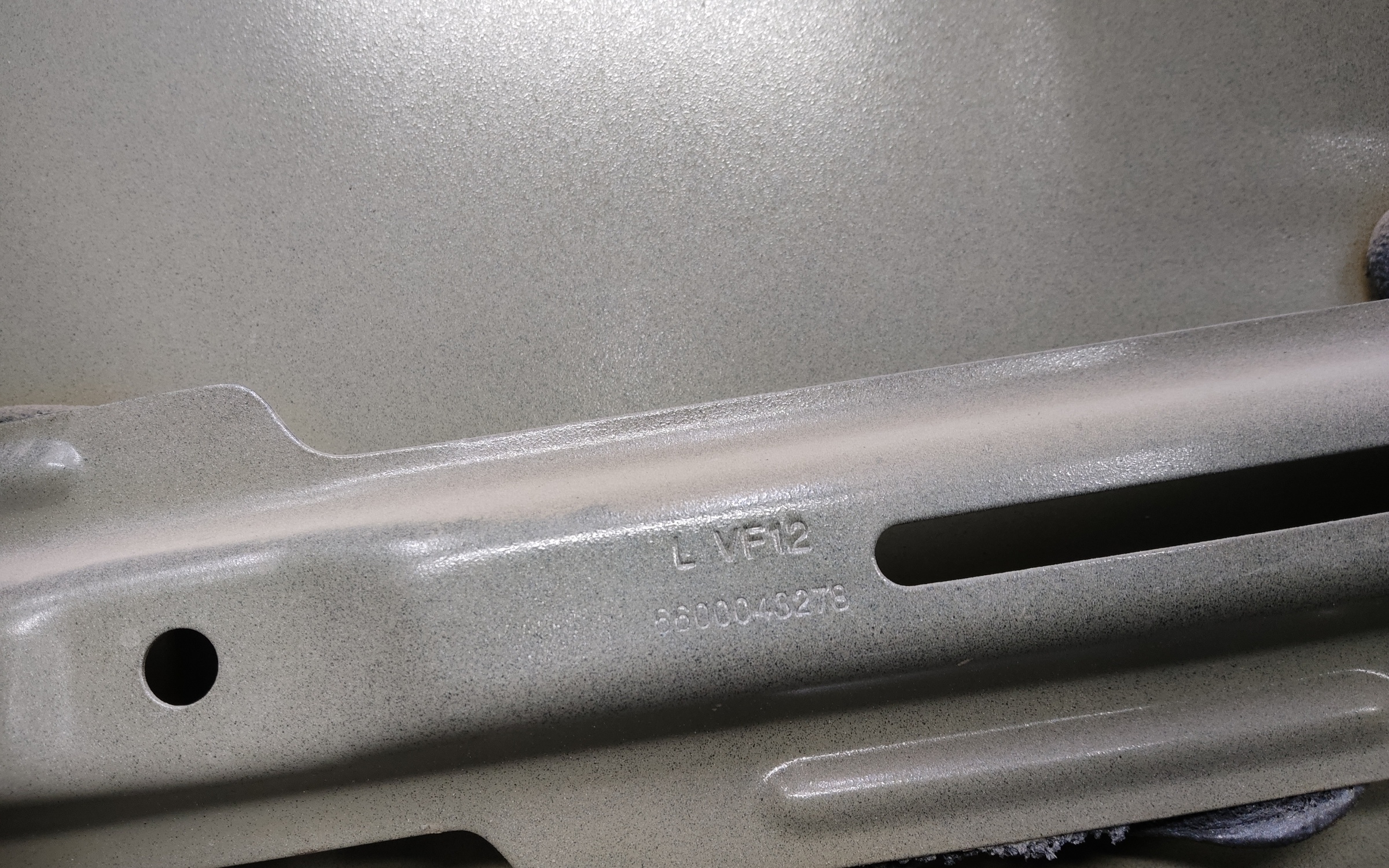 Дверь задняя левая Geely Okavango Restail