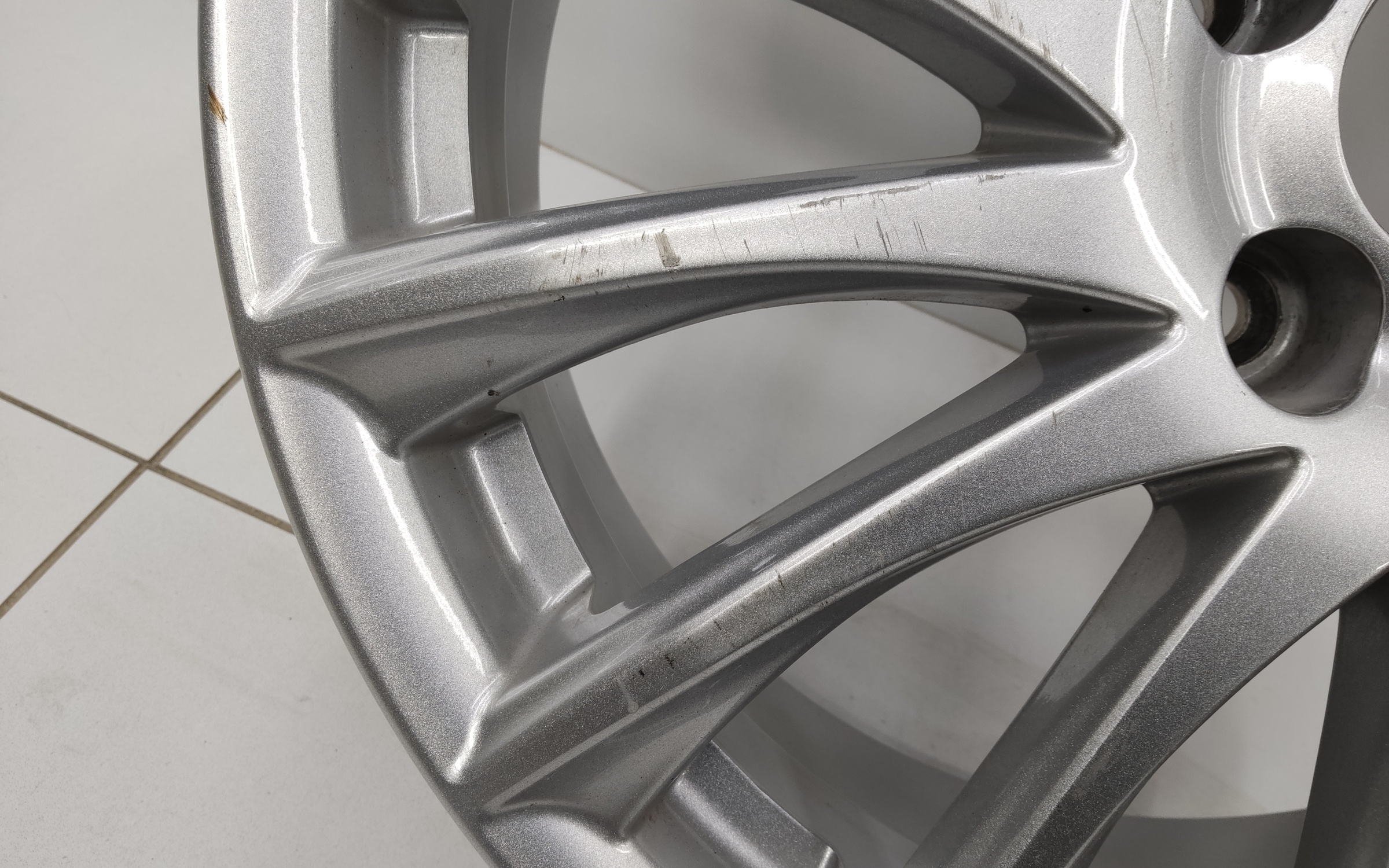 Диск колеса литой Haval Jolion R18 серебристый