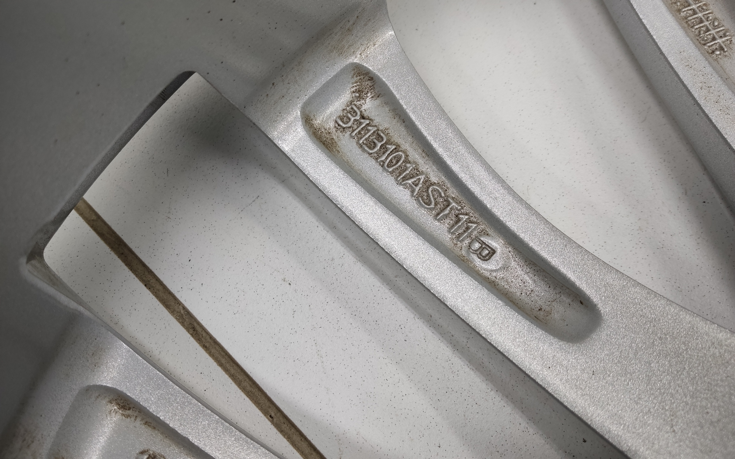 Диск колеса литой Haval Jolion R18 серебристый