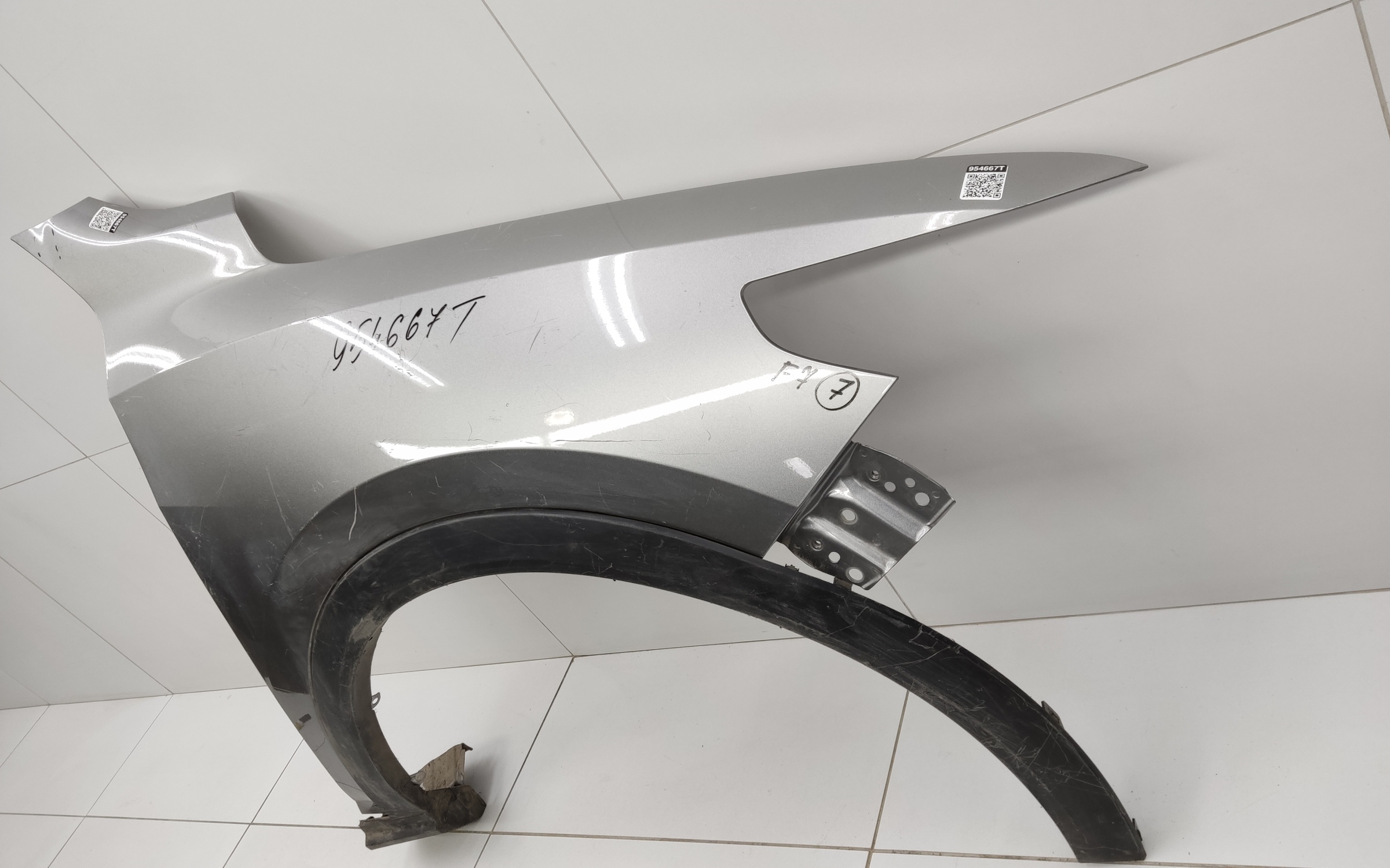 Крыло переднее правое Haval F7