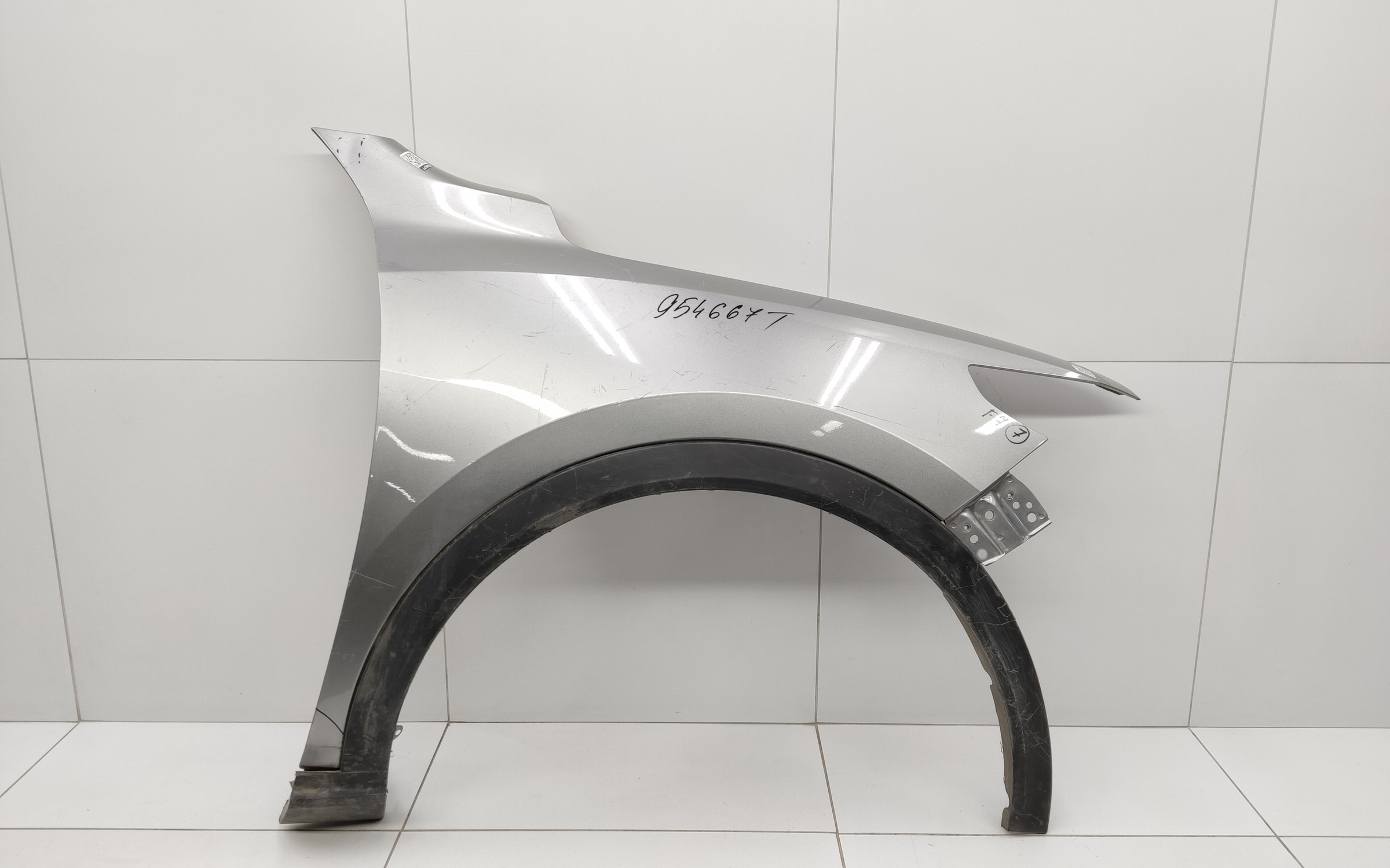 Крыло переднее правое Haval F7