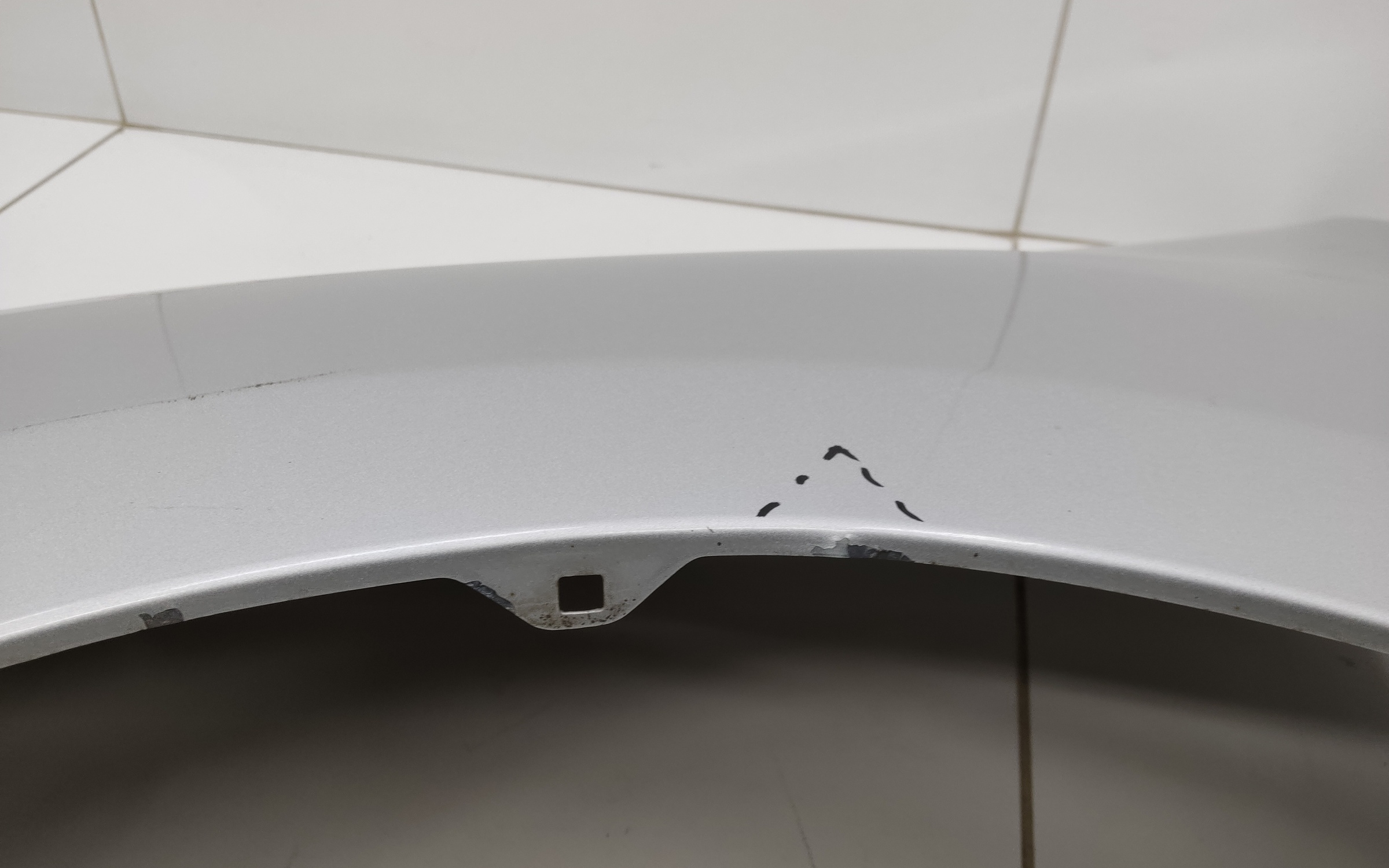 Крыло переднее левое Renault Logan 2 под повторитель