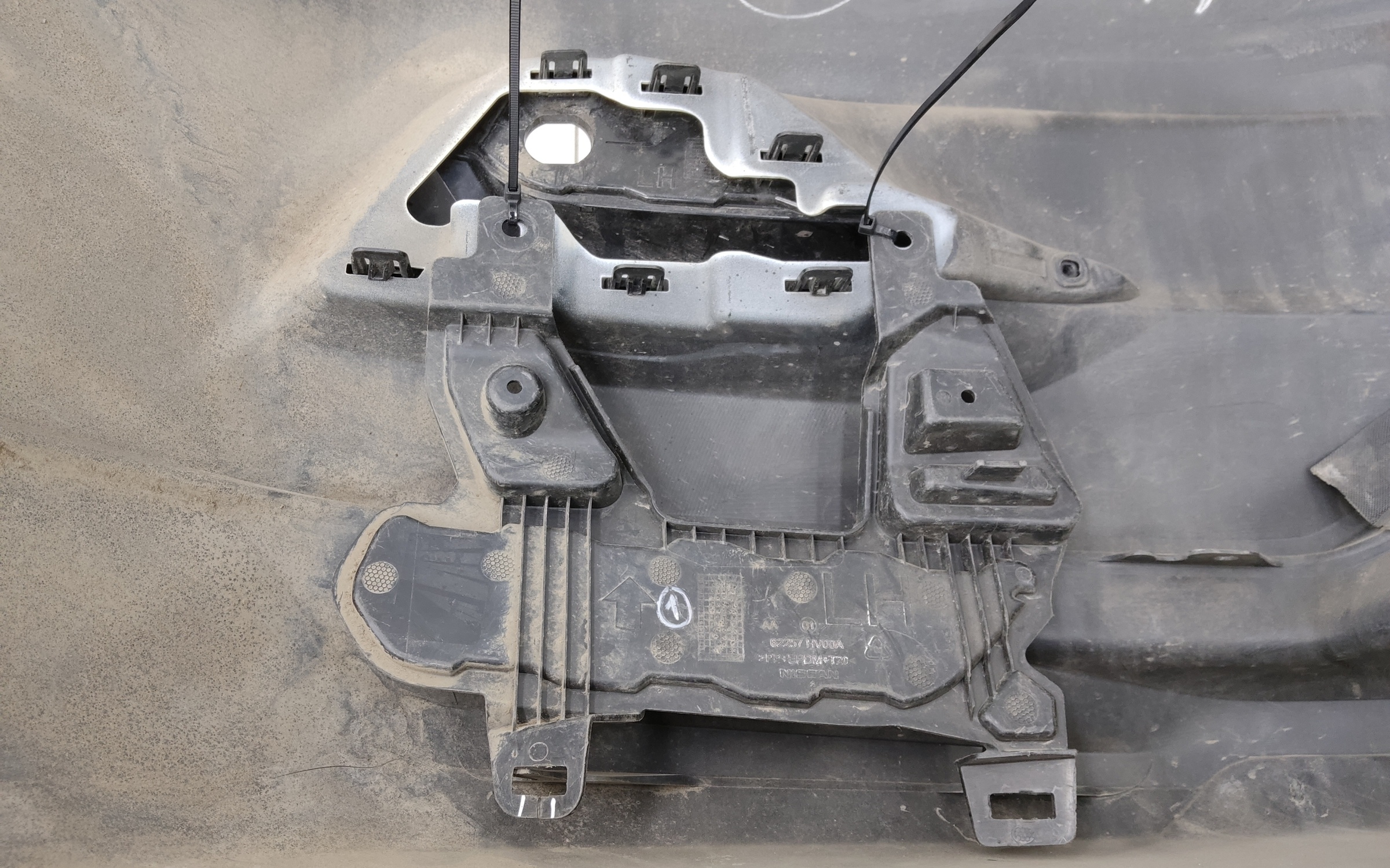 Бампер передний Nissan Qashqai 2 Restail