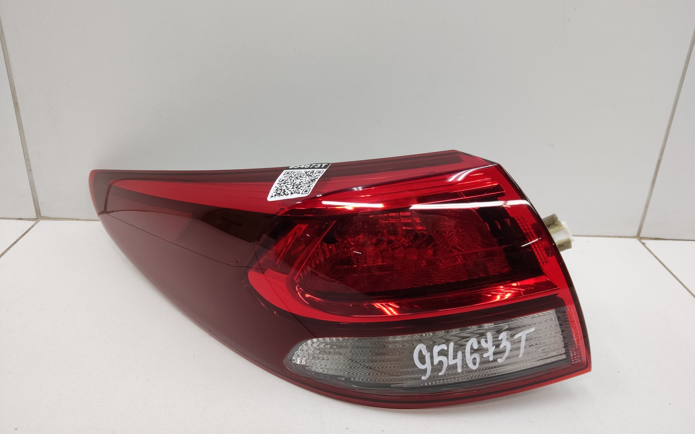 Фонарь задний левый наружный Kia Rio 4 X-Line