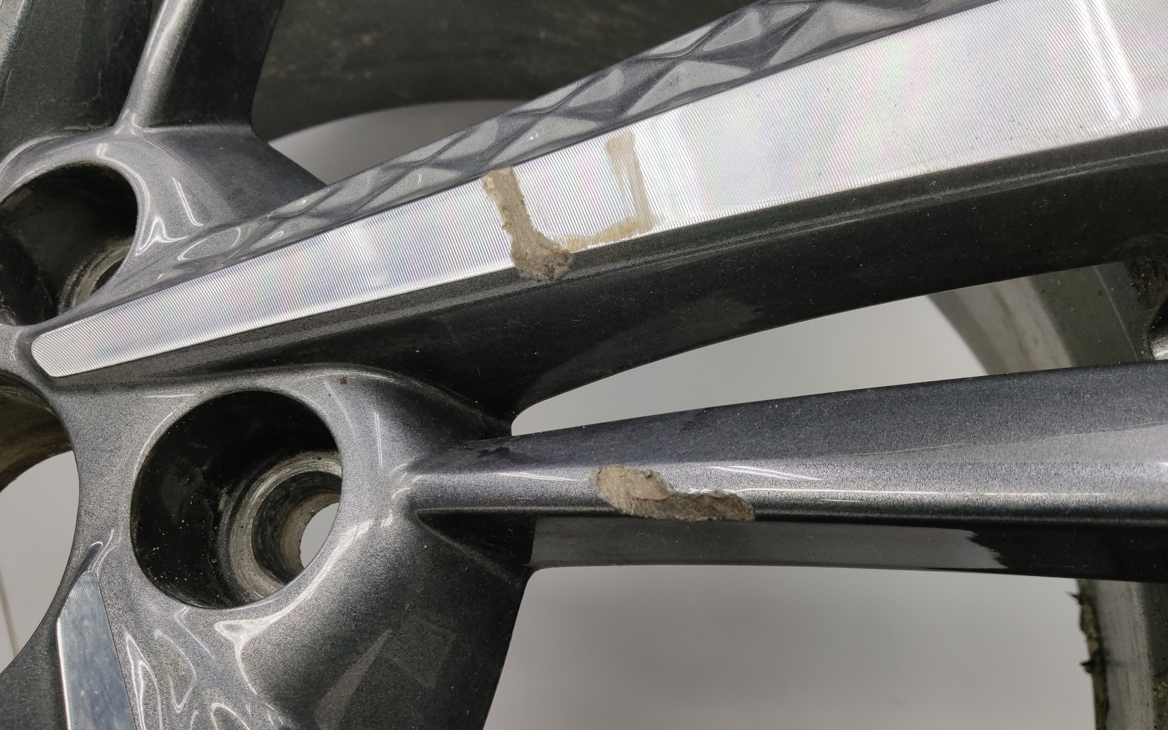 Диск колеса литой Geely Coolray Restail R18 тёмно-серый