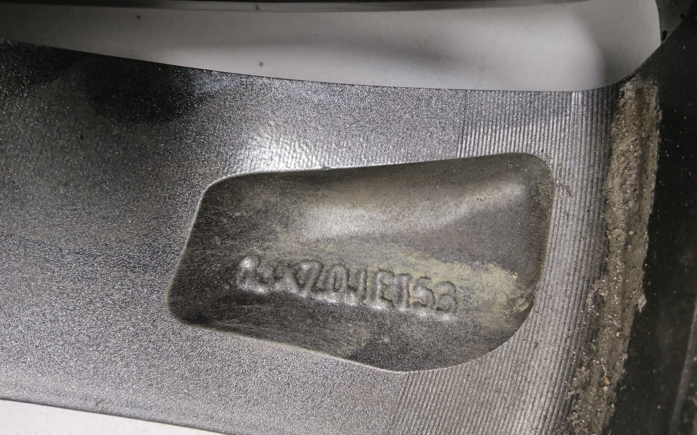 Диск колеса литой Geely Coolray Restail R18 тёмно-серый