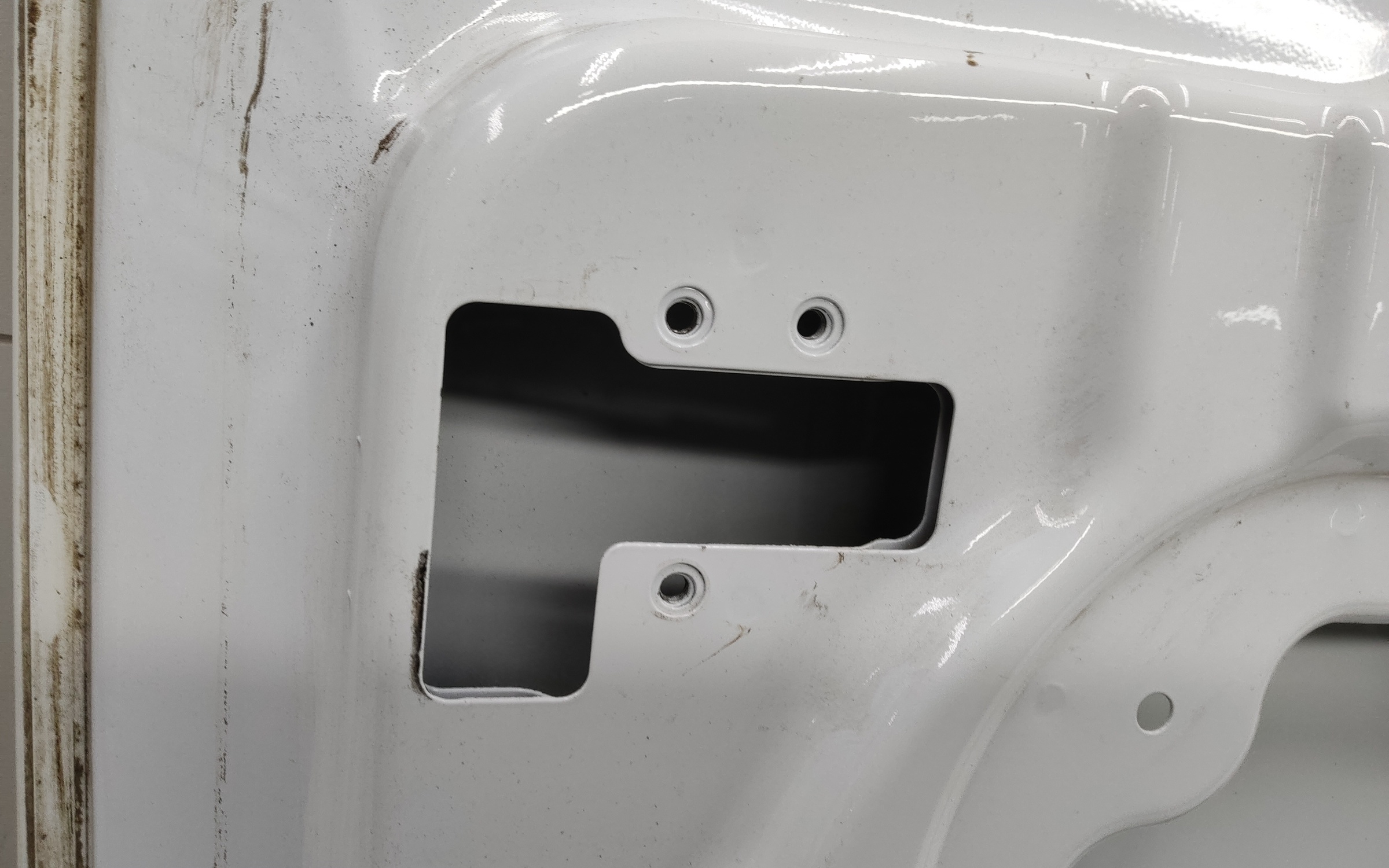 Дверь задняя правая распашная глухая Sollers Atlant 190см