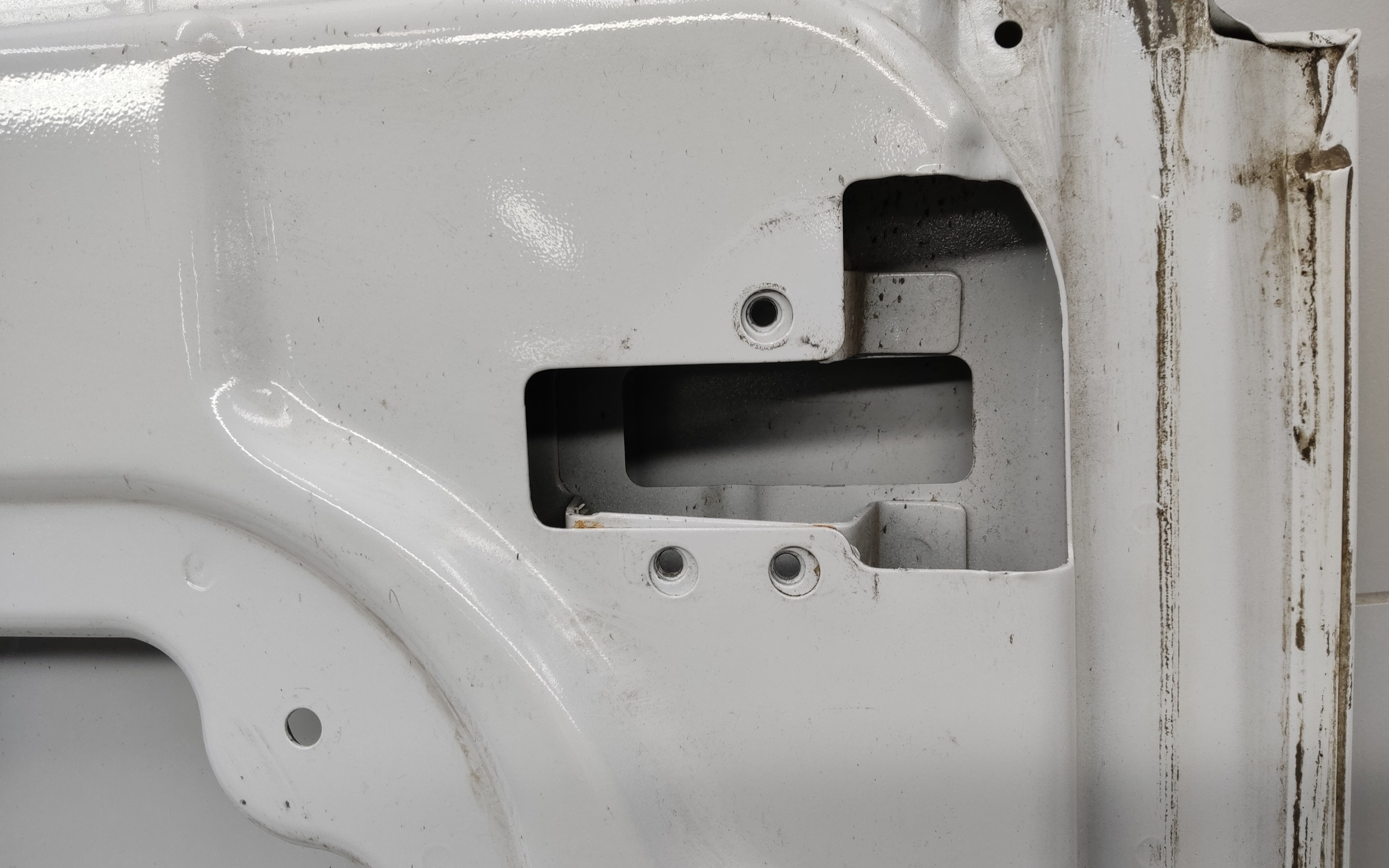 Дверь задняя левая распашная глухая Sollers Atlant 190см