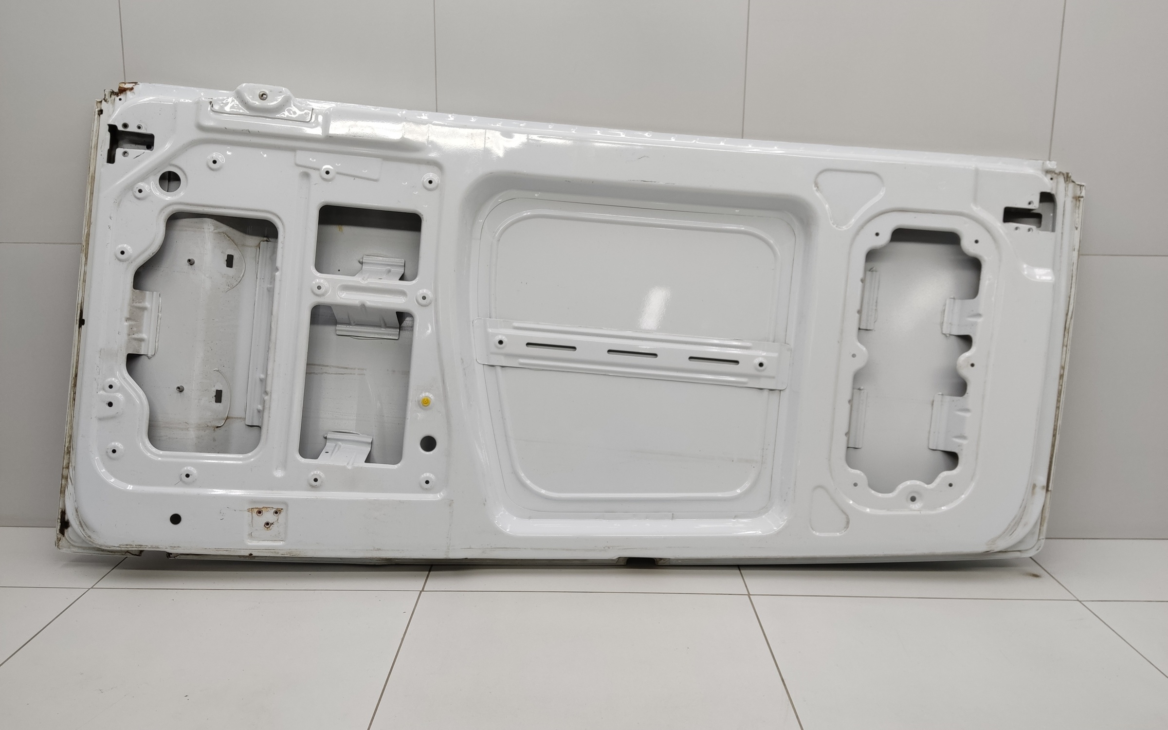 Дверь задняя левая распашная глухая Sollers Atlant 190см