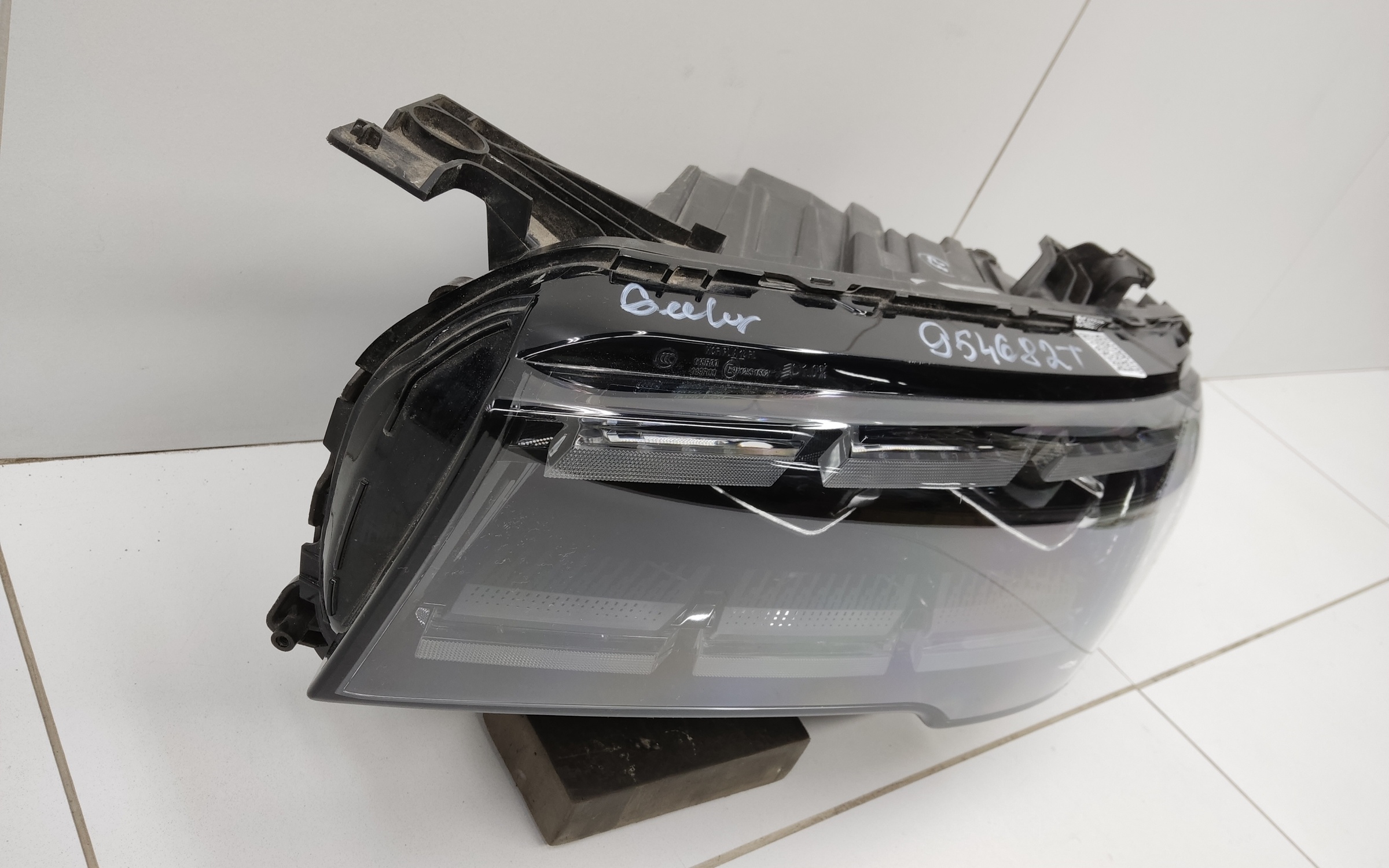 Фара передняя левая Geely Monjaro LED