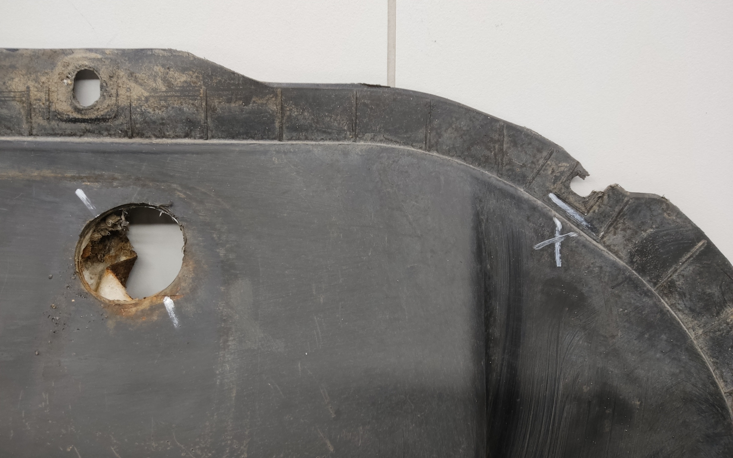 Пыльник двигателя Geely Coolray