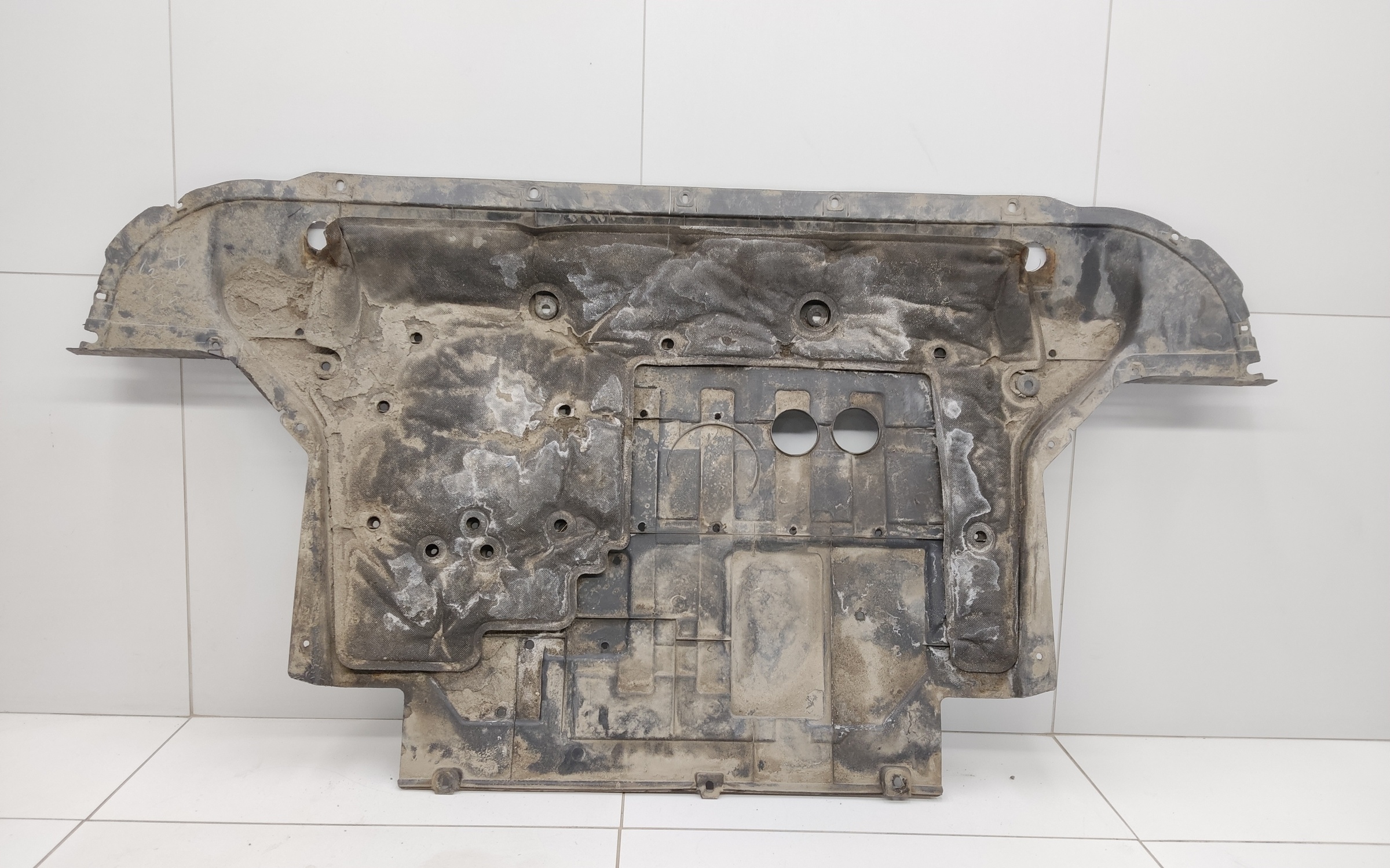 Пыльник двигателя Geely Coolray