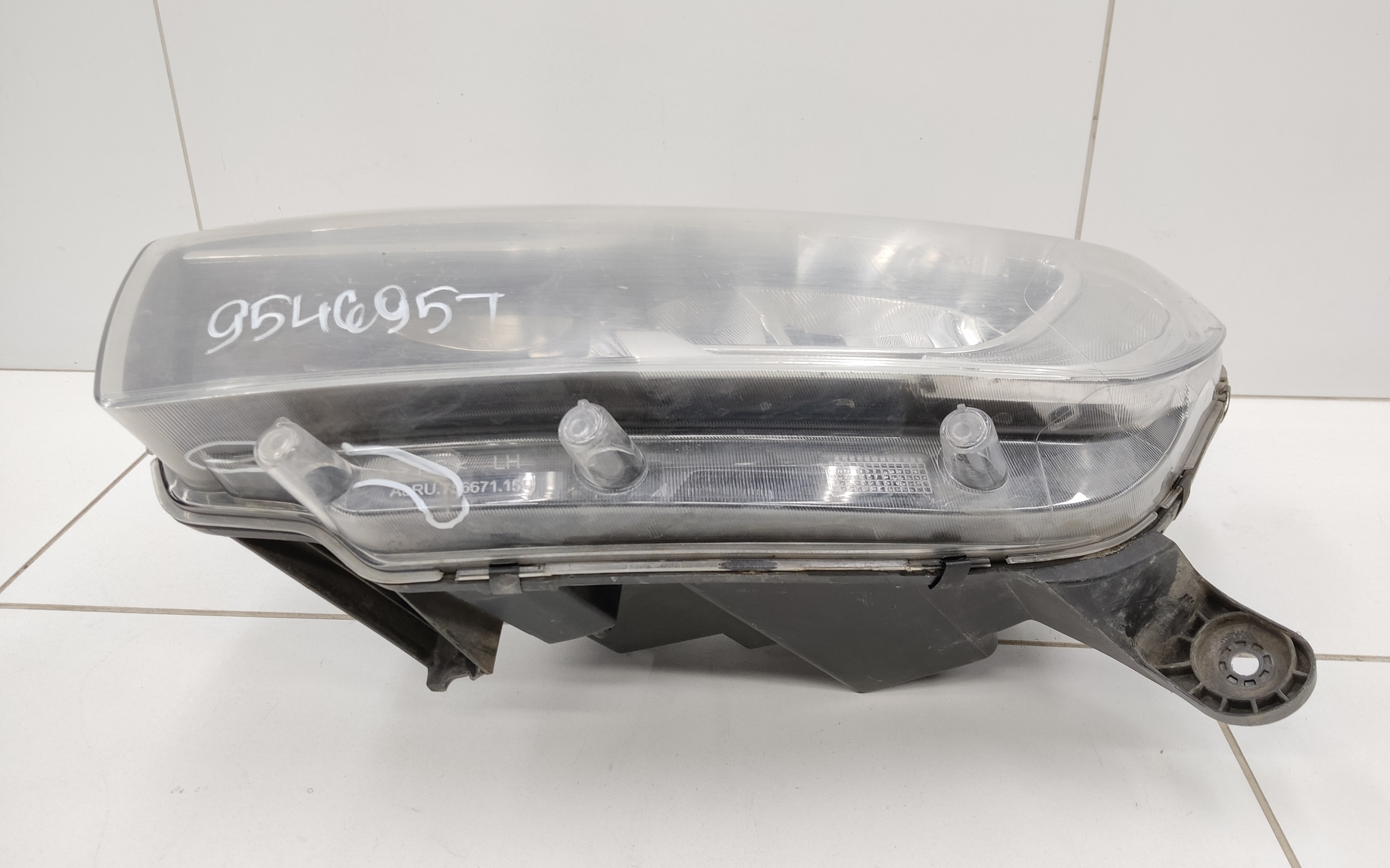 Фара передняя левая Renault Logan 2 Restail галоген с ДХО