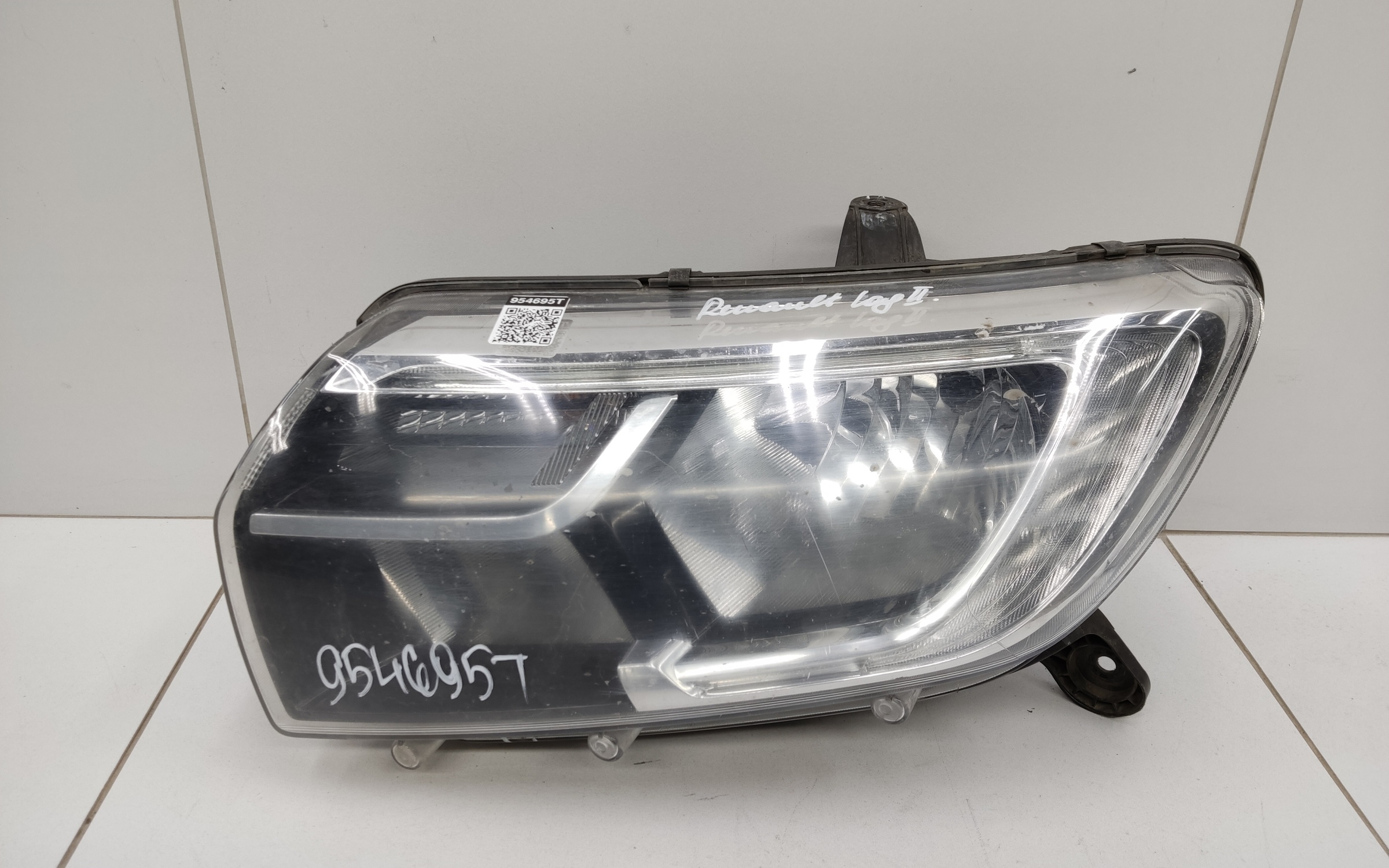 Фара передняя левая Renault Logan 2 Restail галоген с ДХО