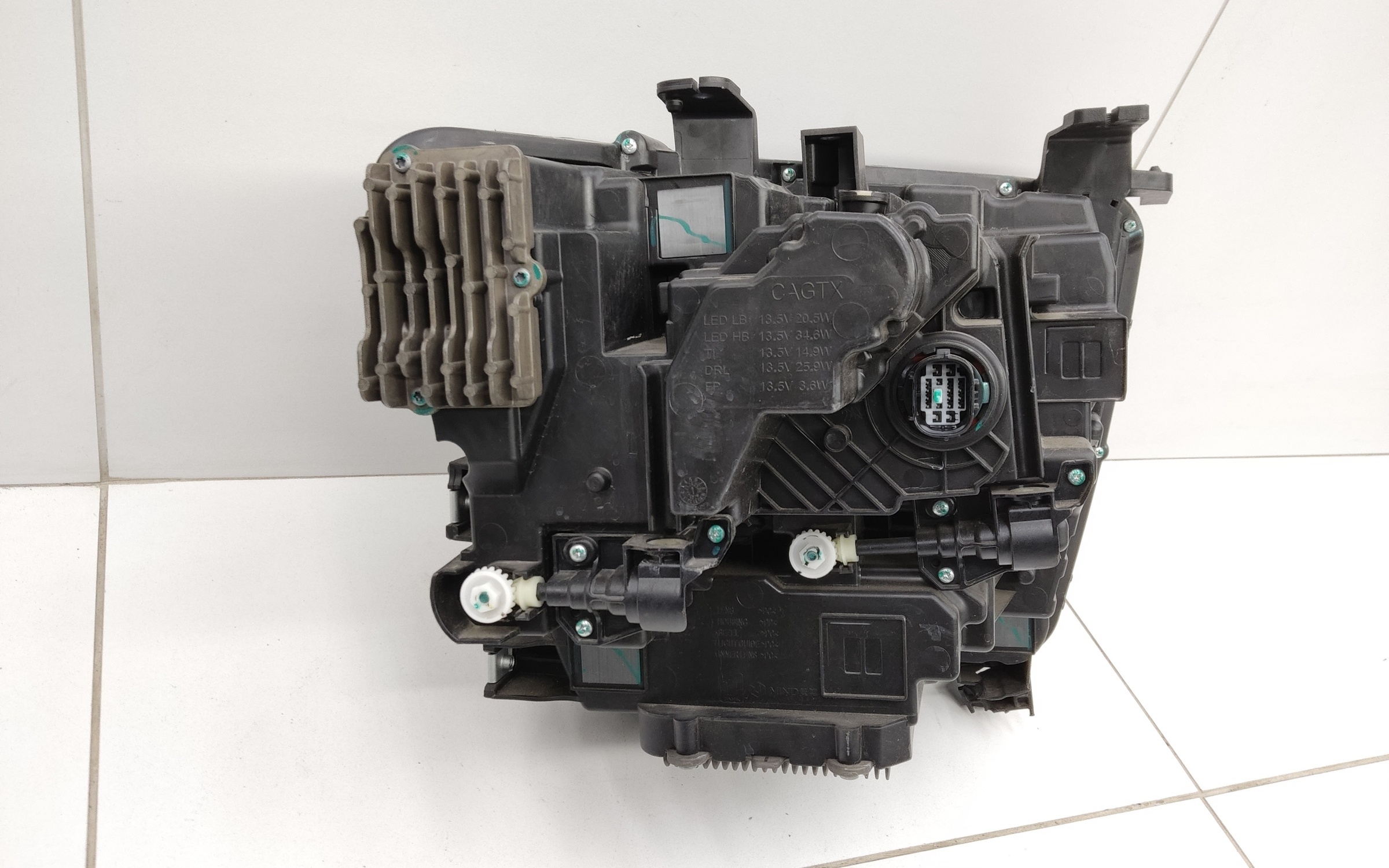 Фара передняя левая Tank 500 LED