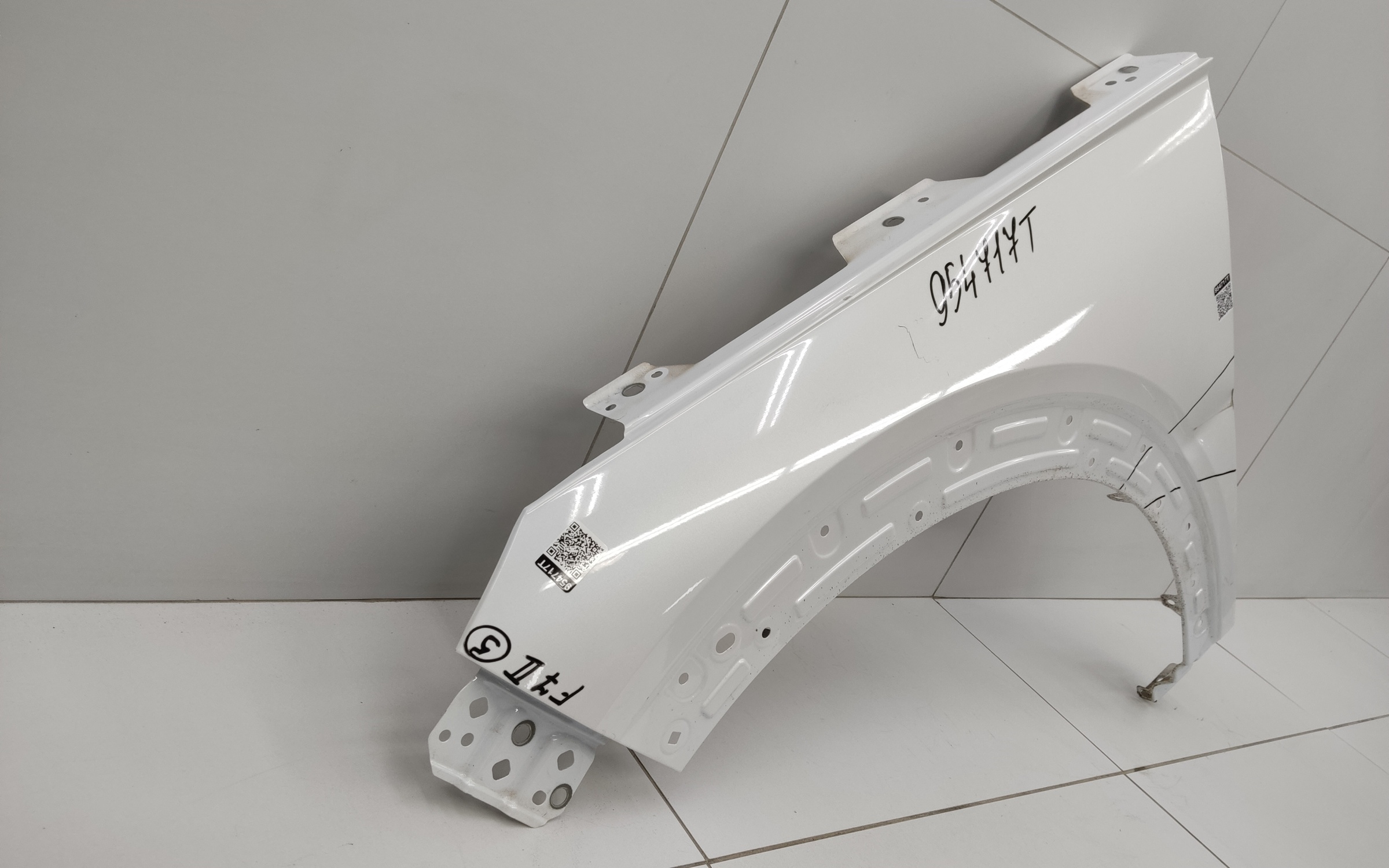 Крыло переднее левое Haval F7 2