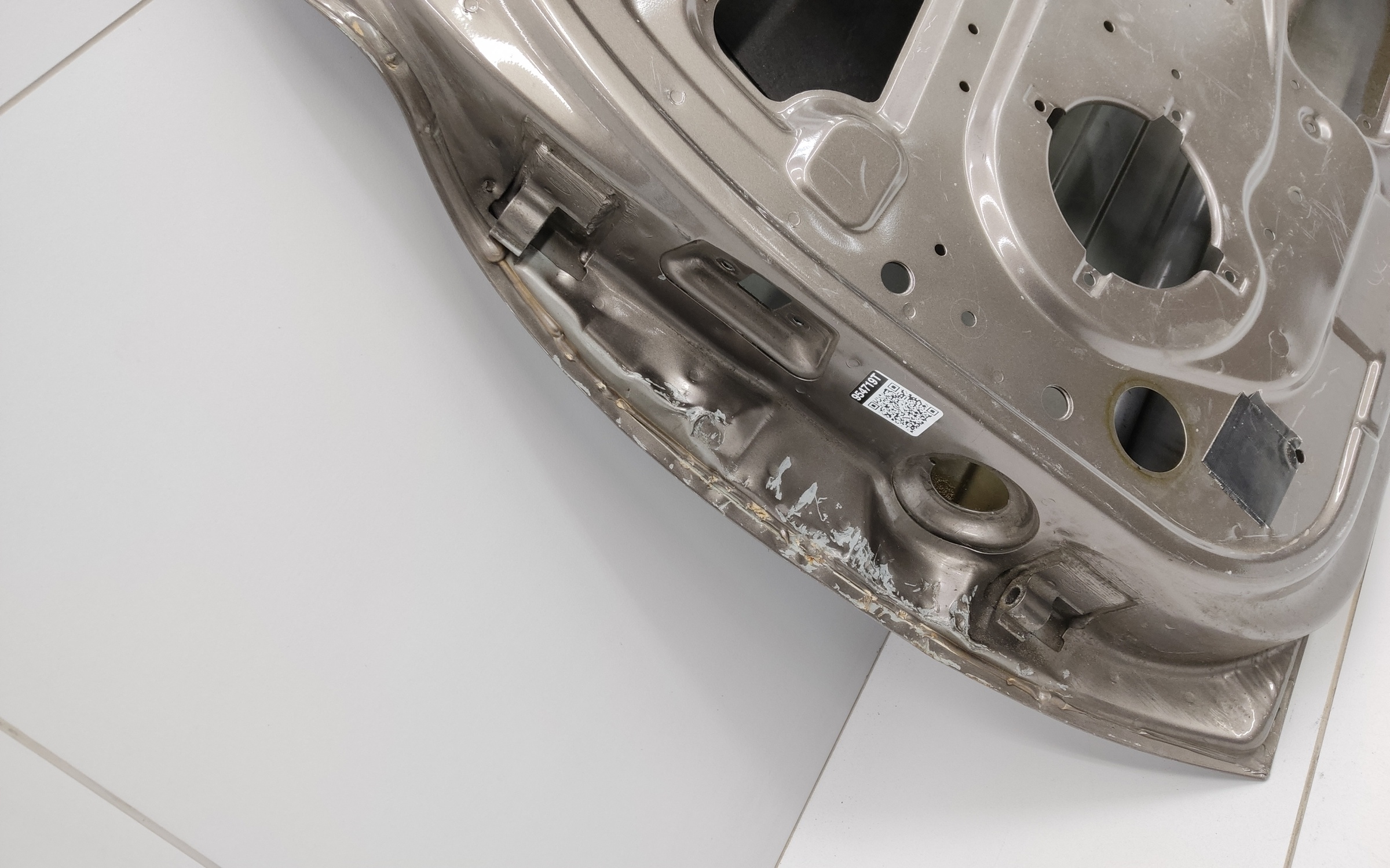 Дверь передняя правая Lada Granta 1