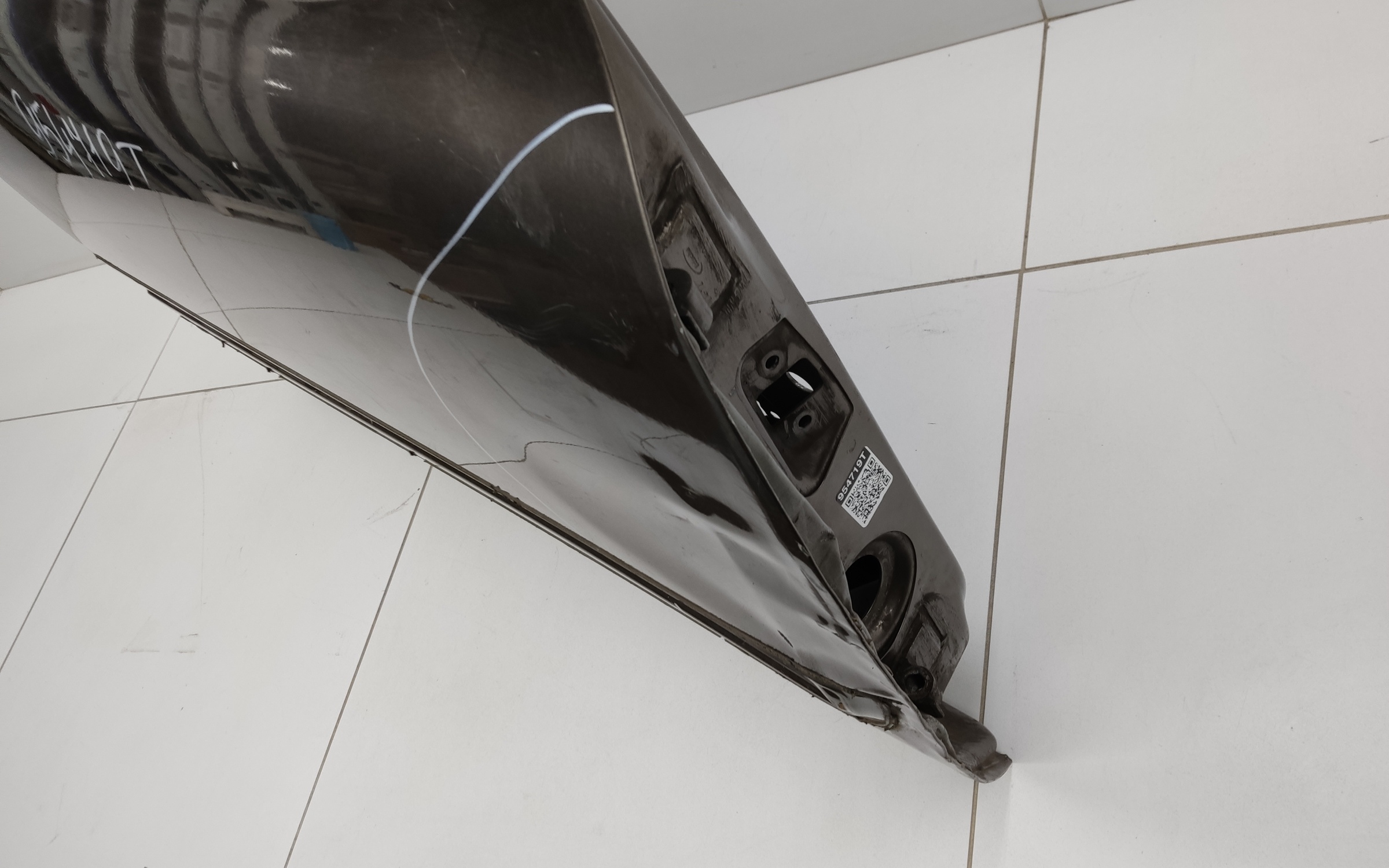 Дверь передняя правая Lada Granta 1