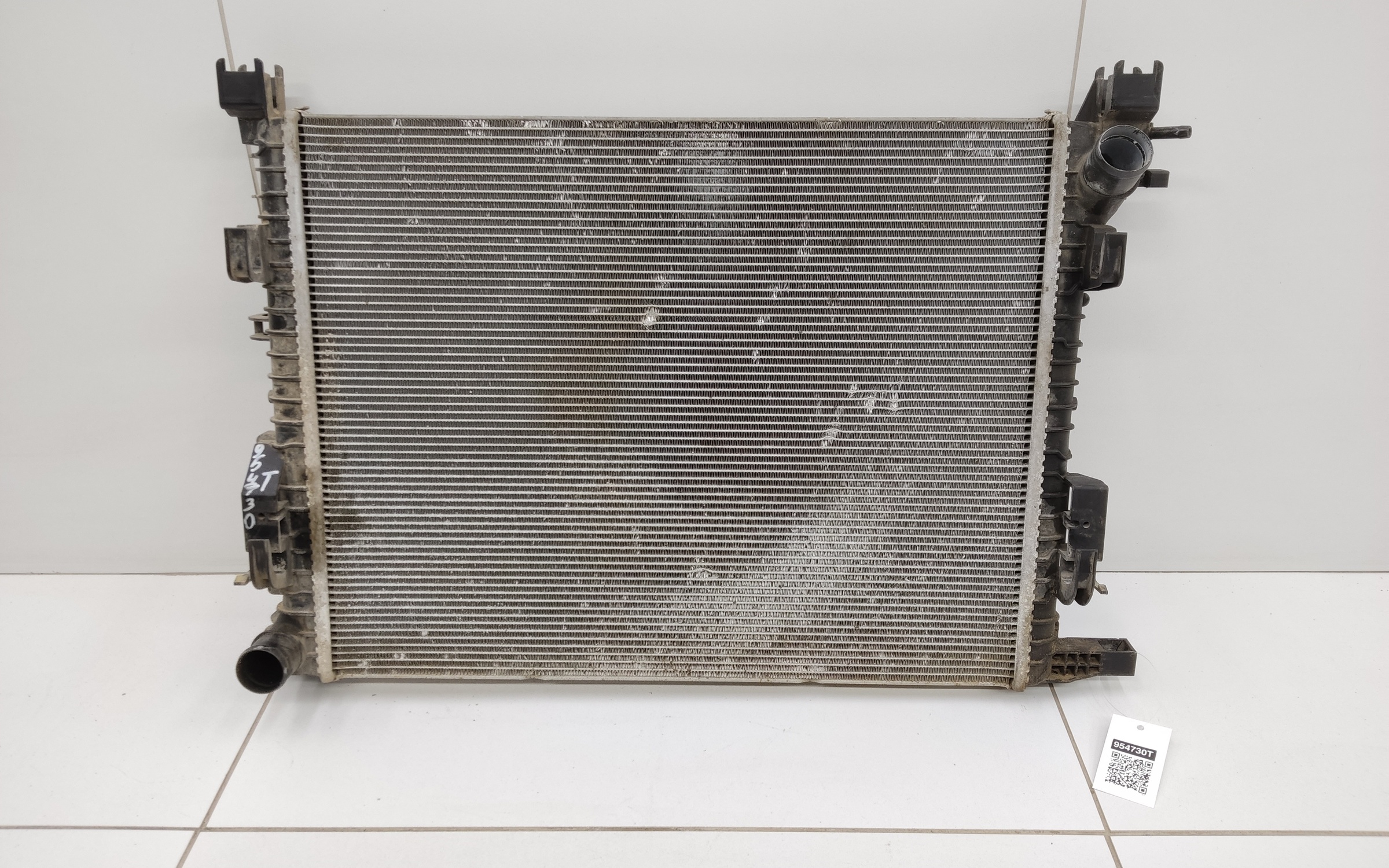 Радиатор охлаждения двигателя Renault Arkana