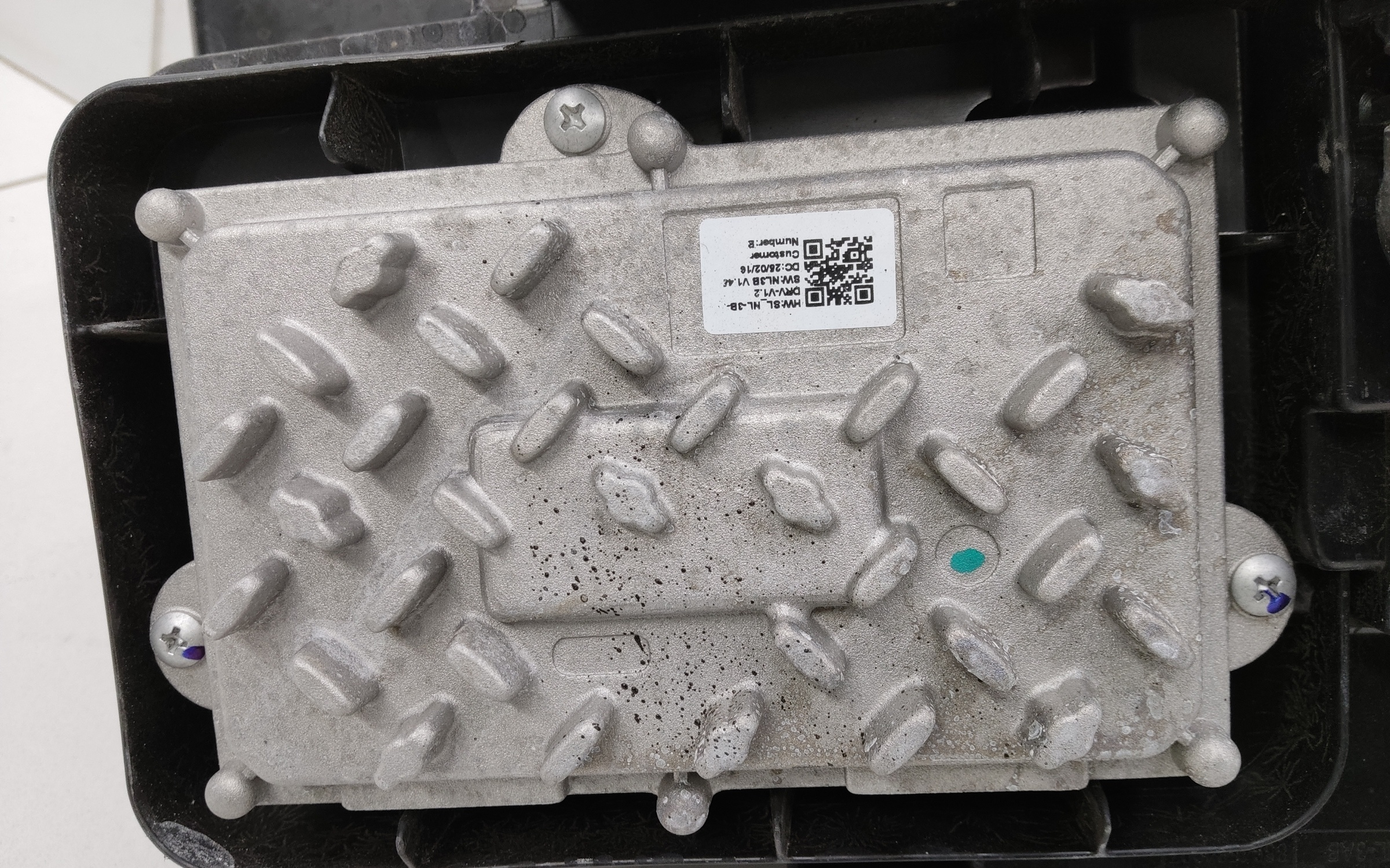 Фара передняя правая Belgee X70 LED 13 контактов