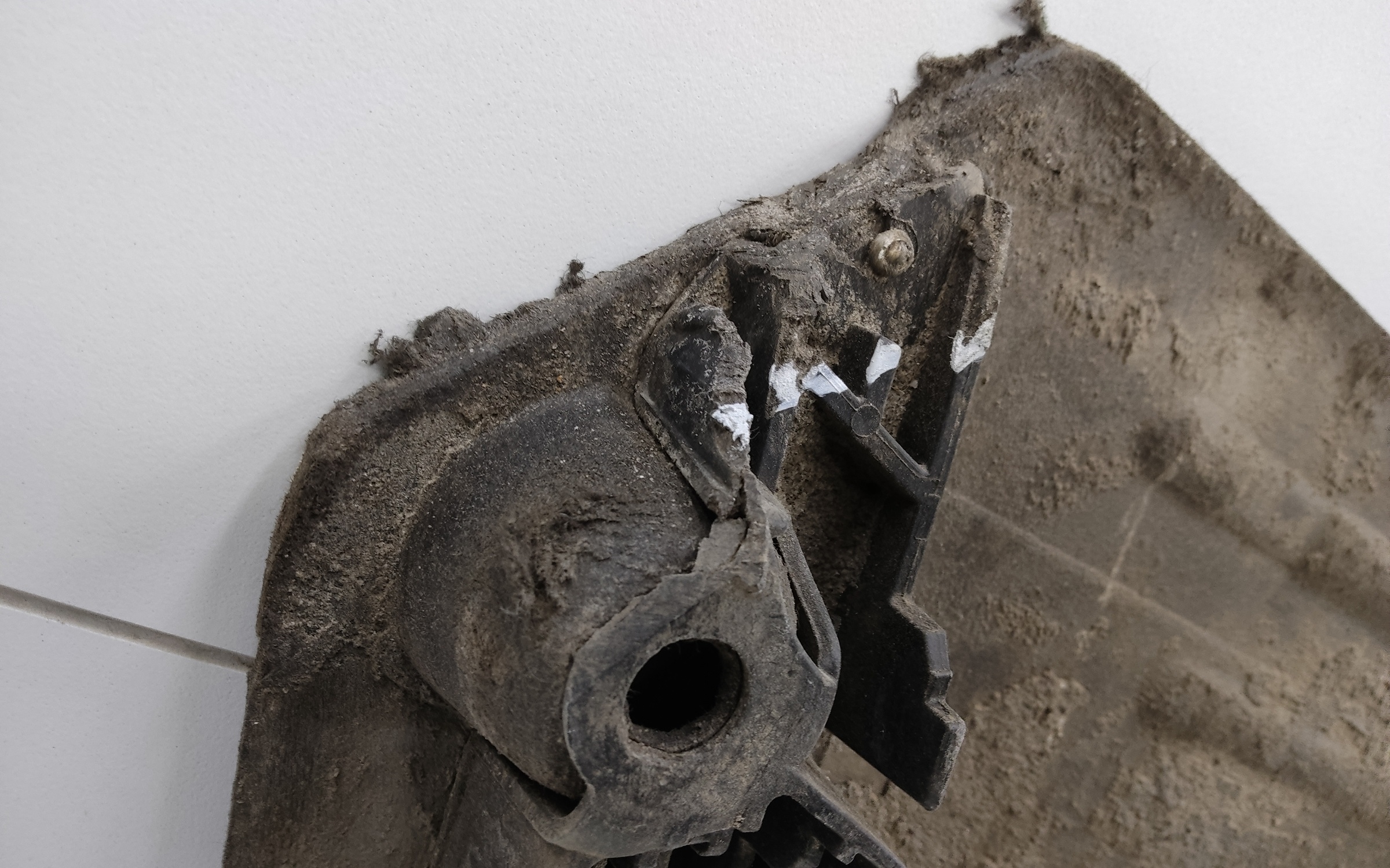 Пыльник двигателя Volvo XC90 2