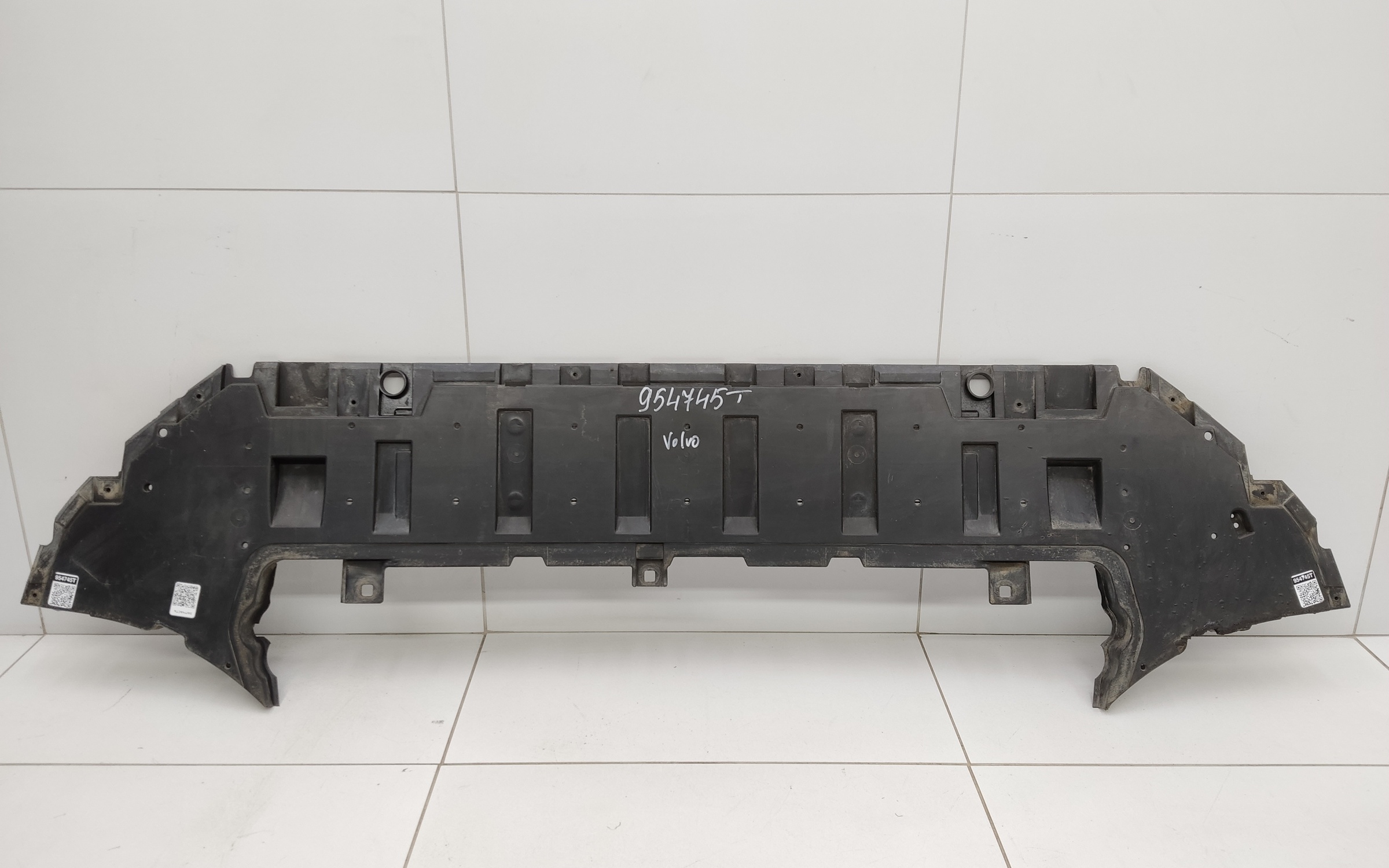 Пыльник переднего бампера Volvo XC90 2