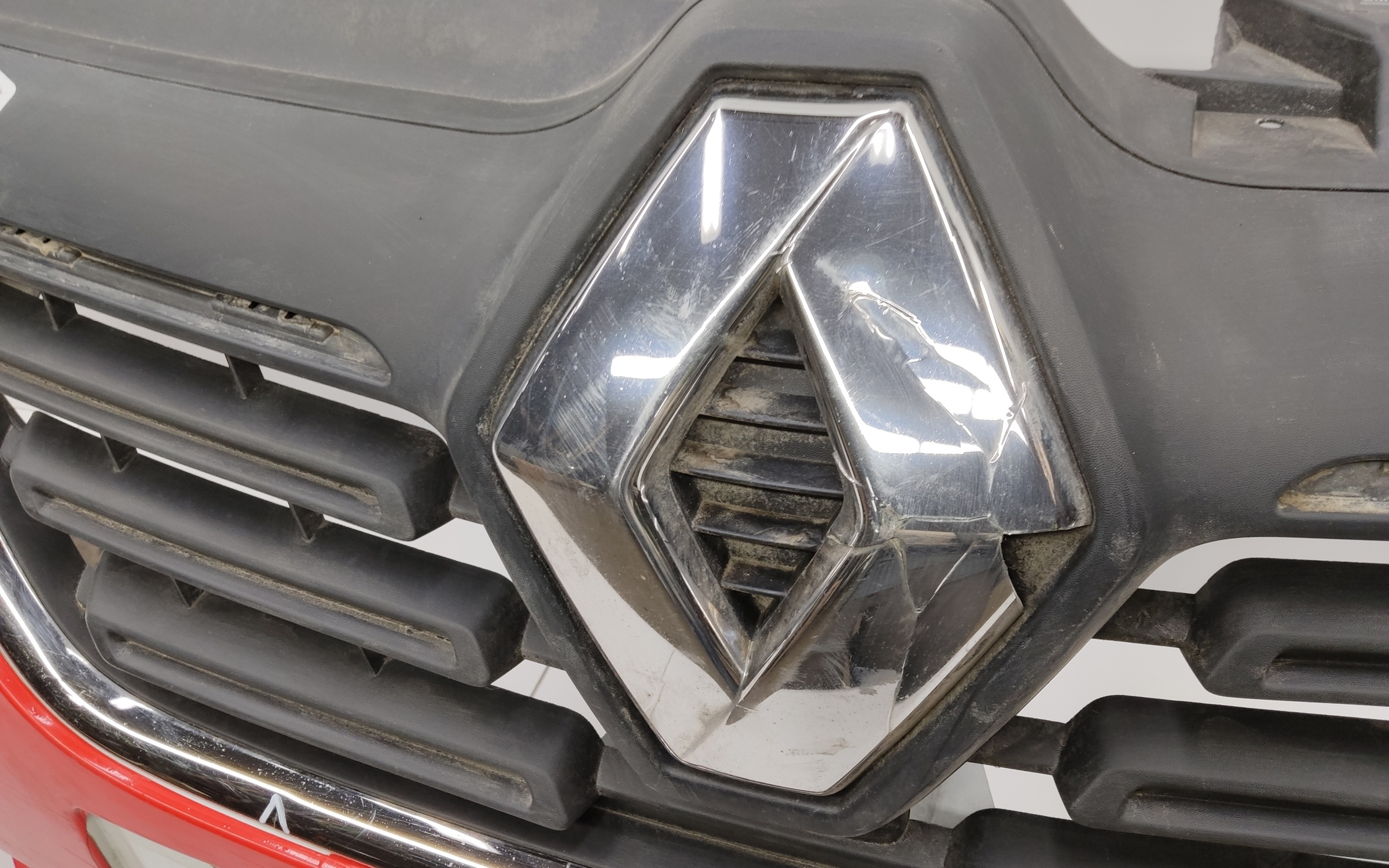 Бампер передний Renault Logan 2 Restail