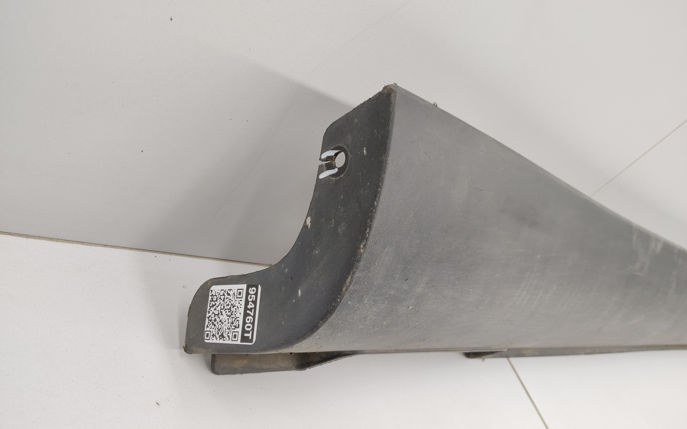 Накладка порога правого Kia Soul 3