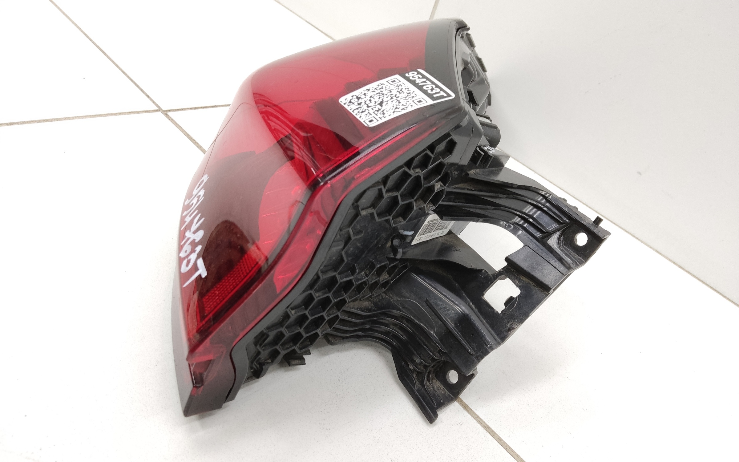 Фонарь задний левый наружный Geely Atlas Pro