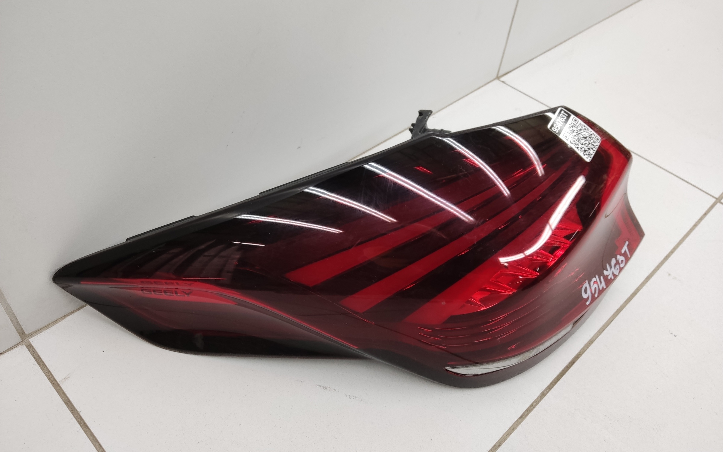 Фонарь задний левый наружный Geely Atlas Pro