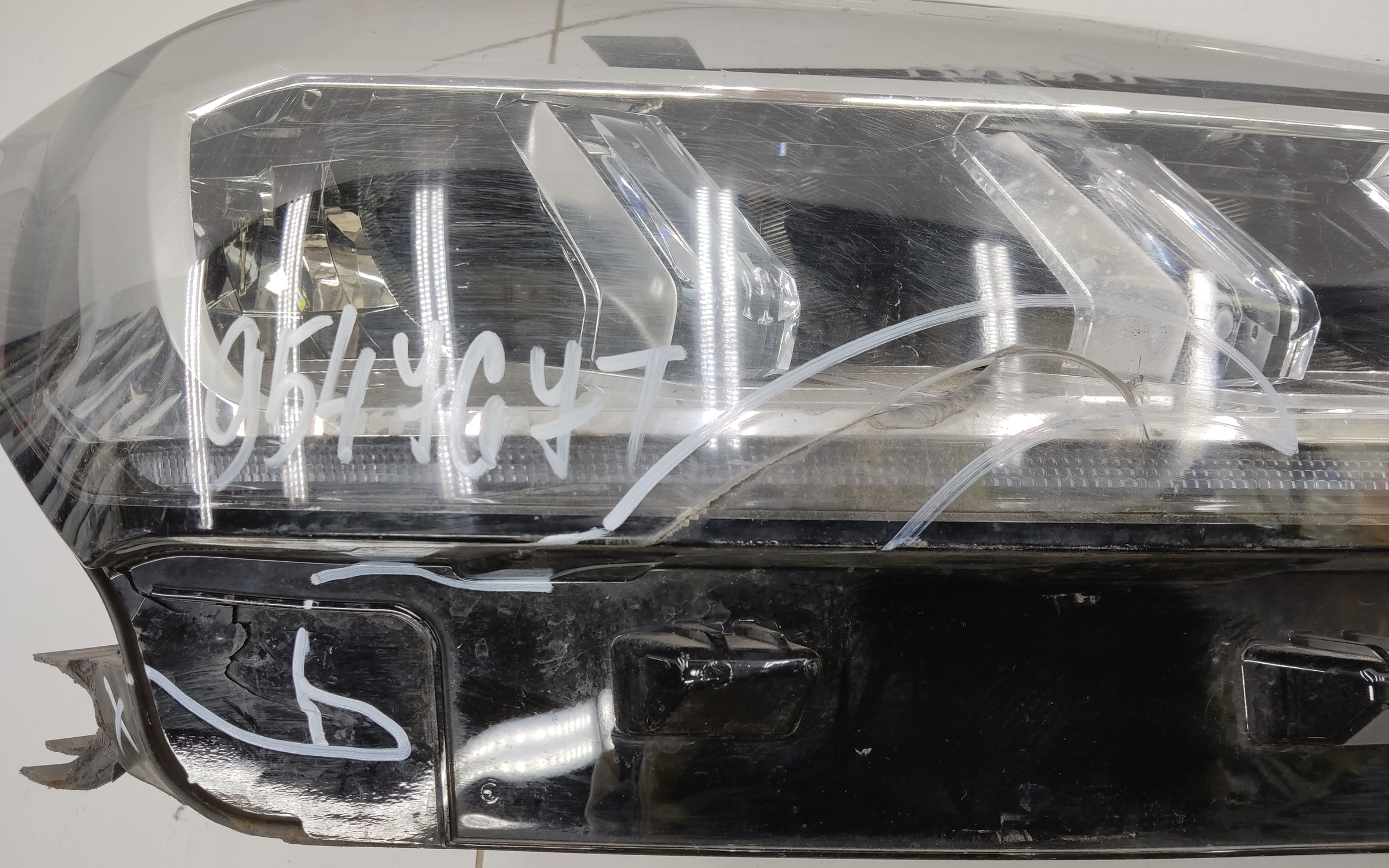 Фара передняя правая Chery Tiggo 7 Pro LED